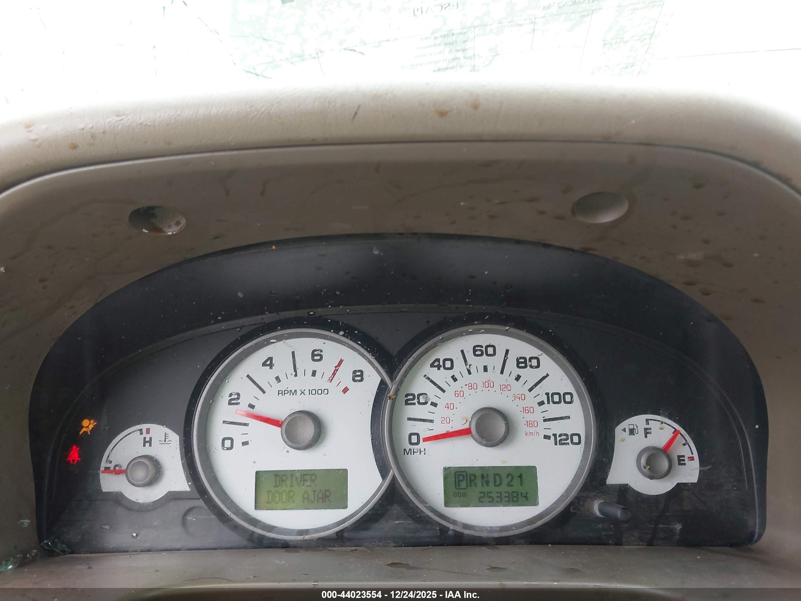 FORD ESCAPE image 7