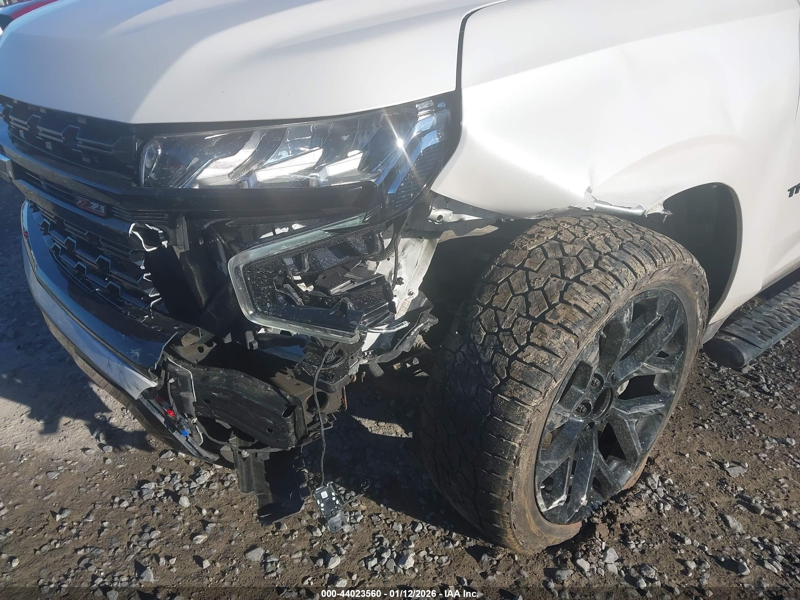 CHEVROLET TAHOE image 6