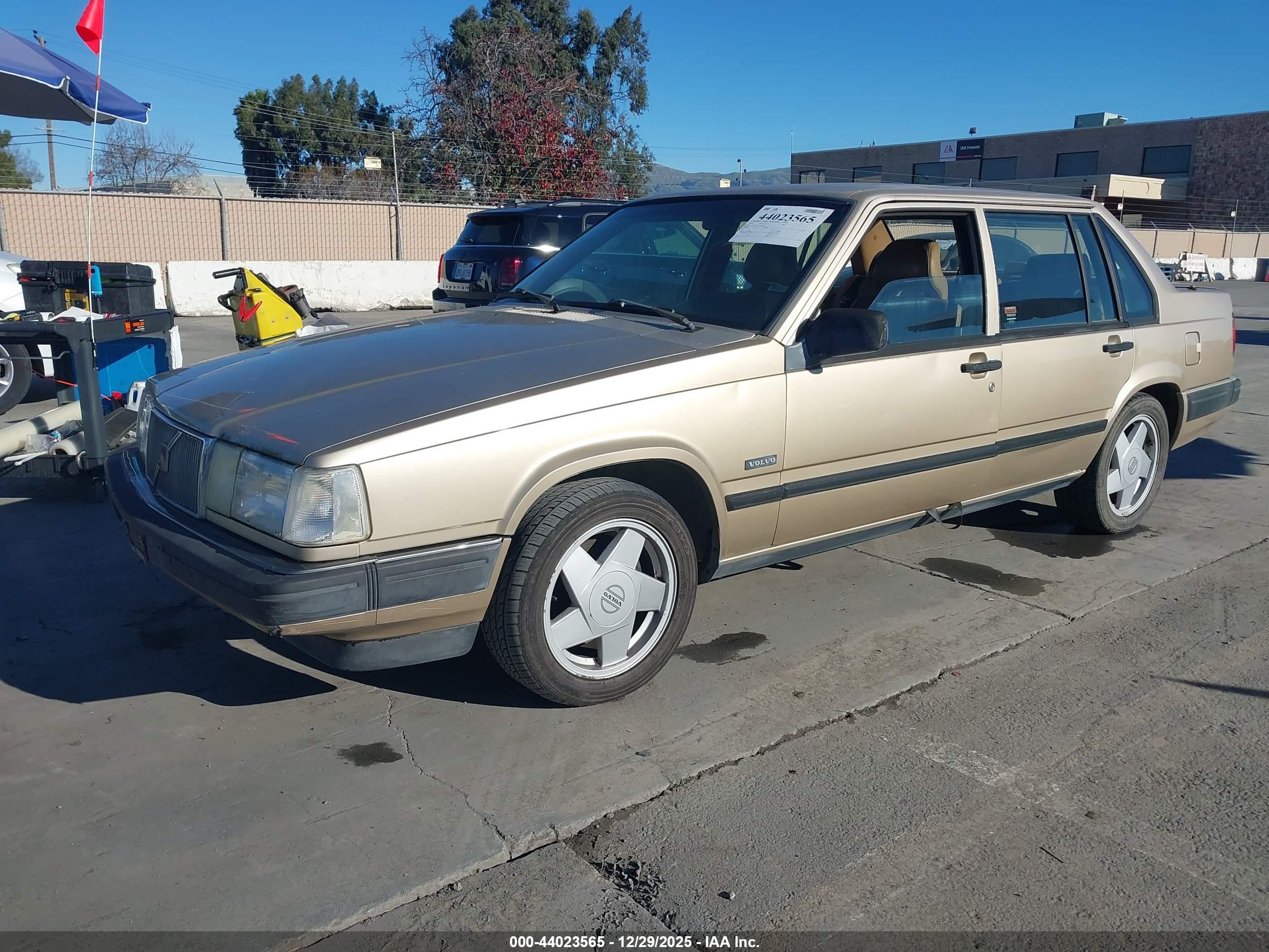 VOLVO 940 image 2