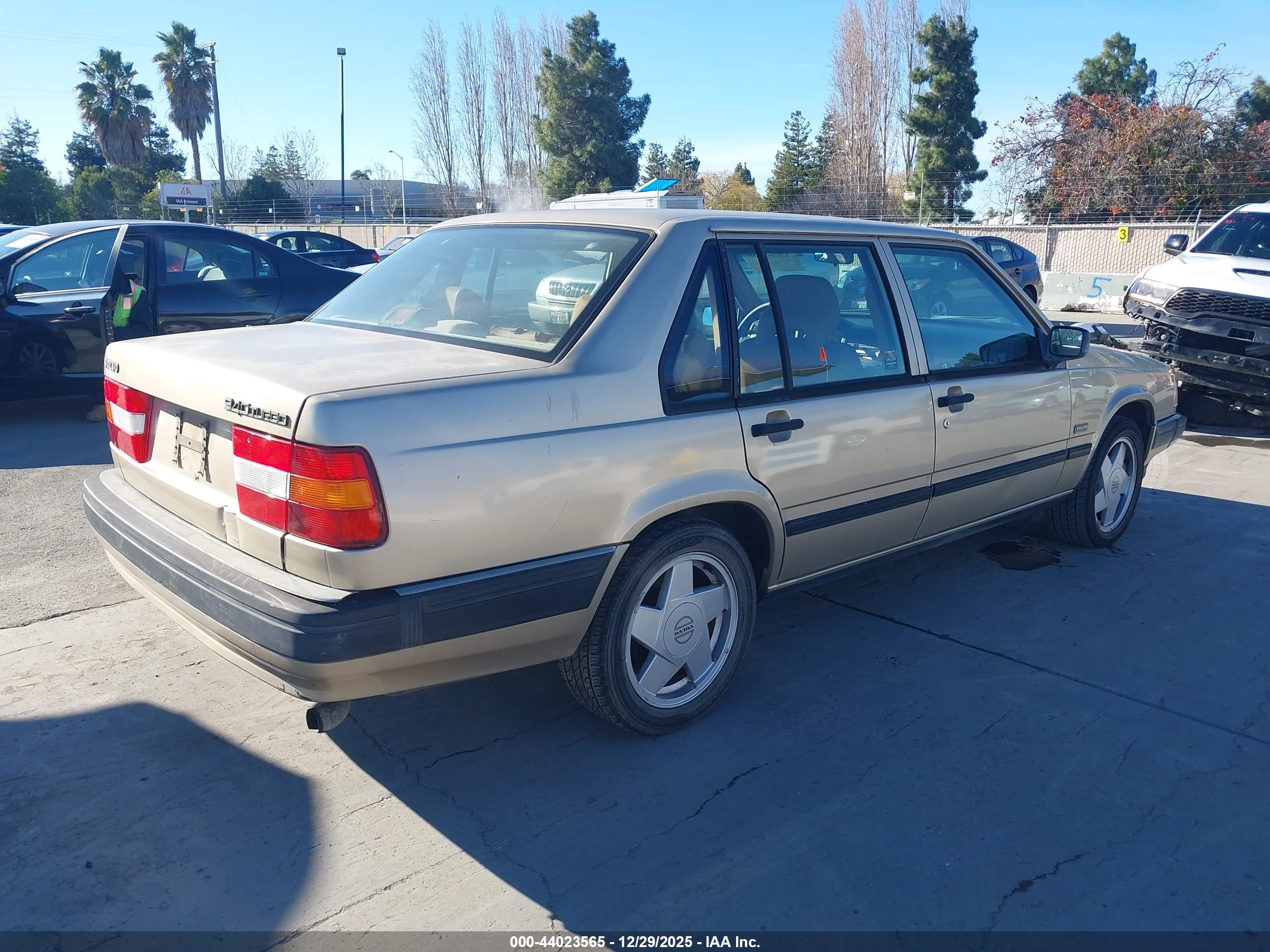 VOLVO 940 image 4