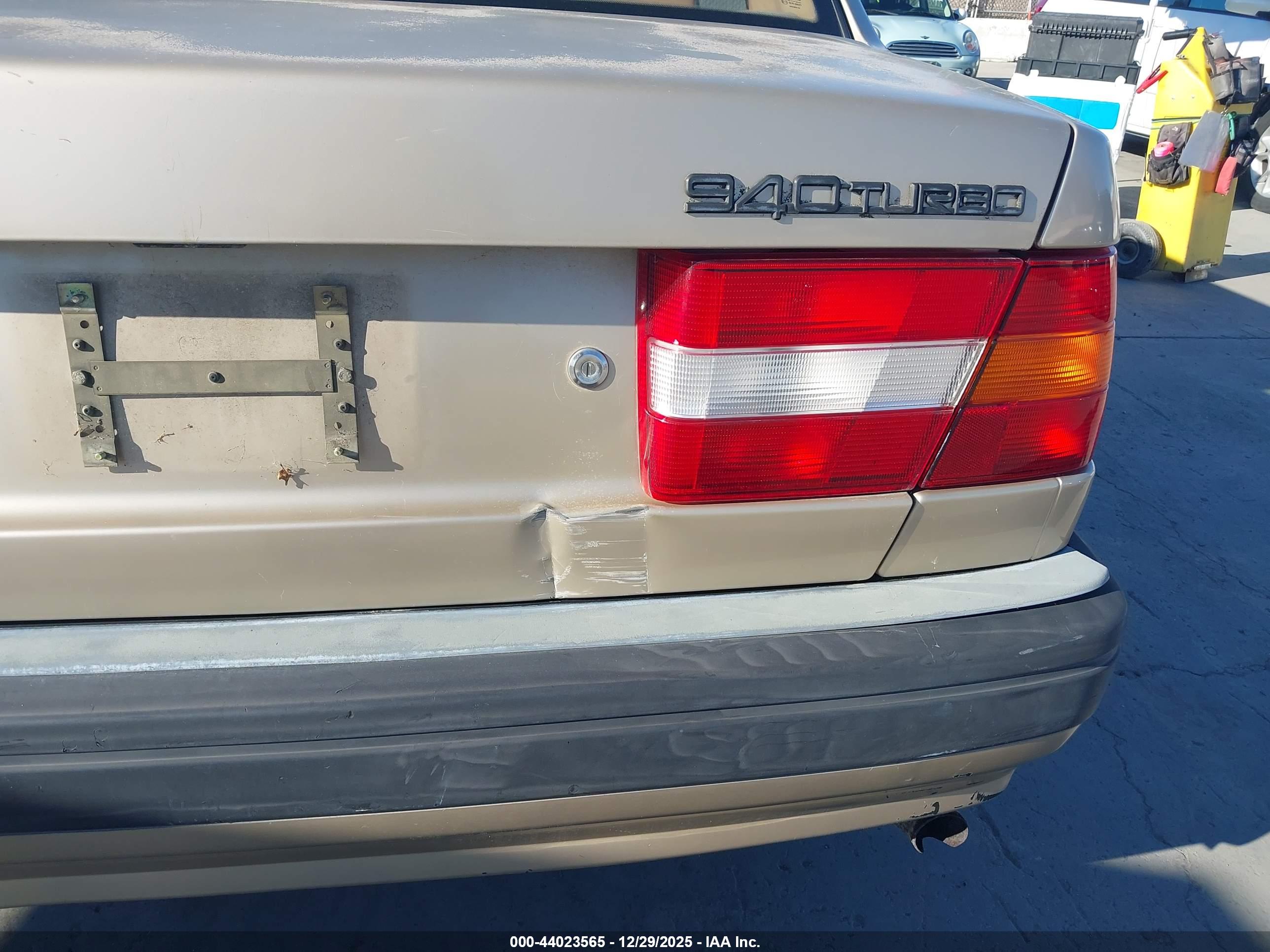 VOLVO 940 image 6
