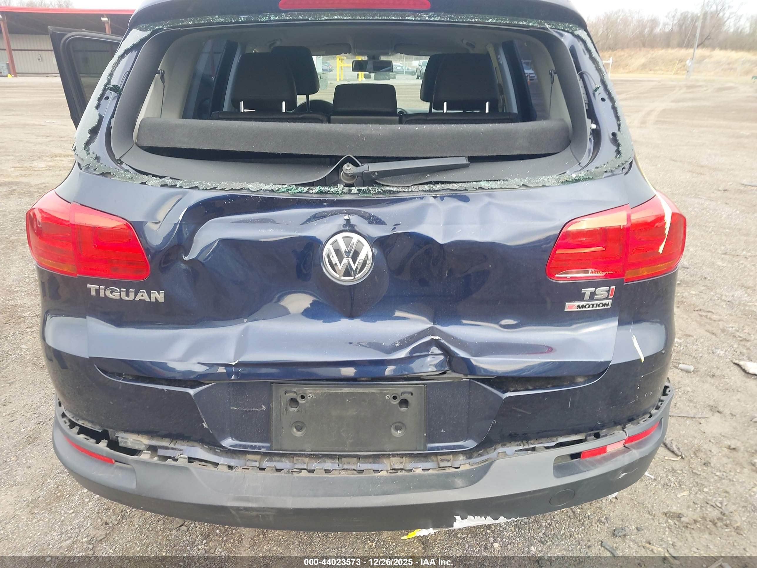VOLKSWAGEN TIGUAN image 6