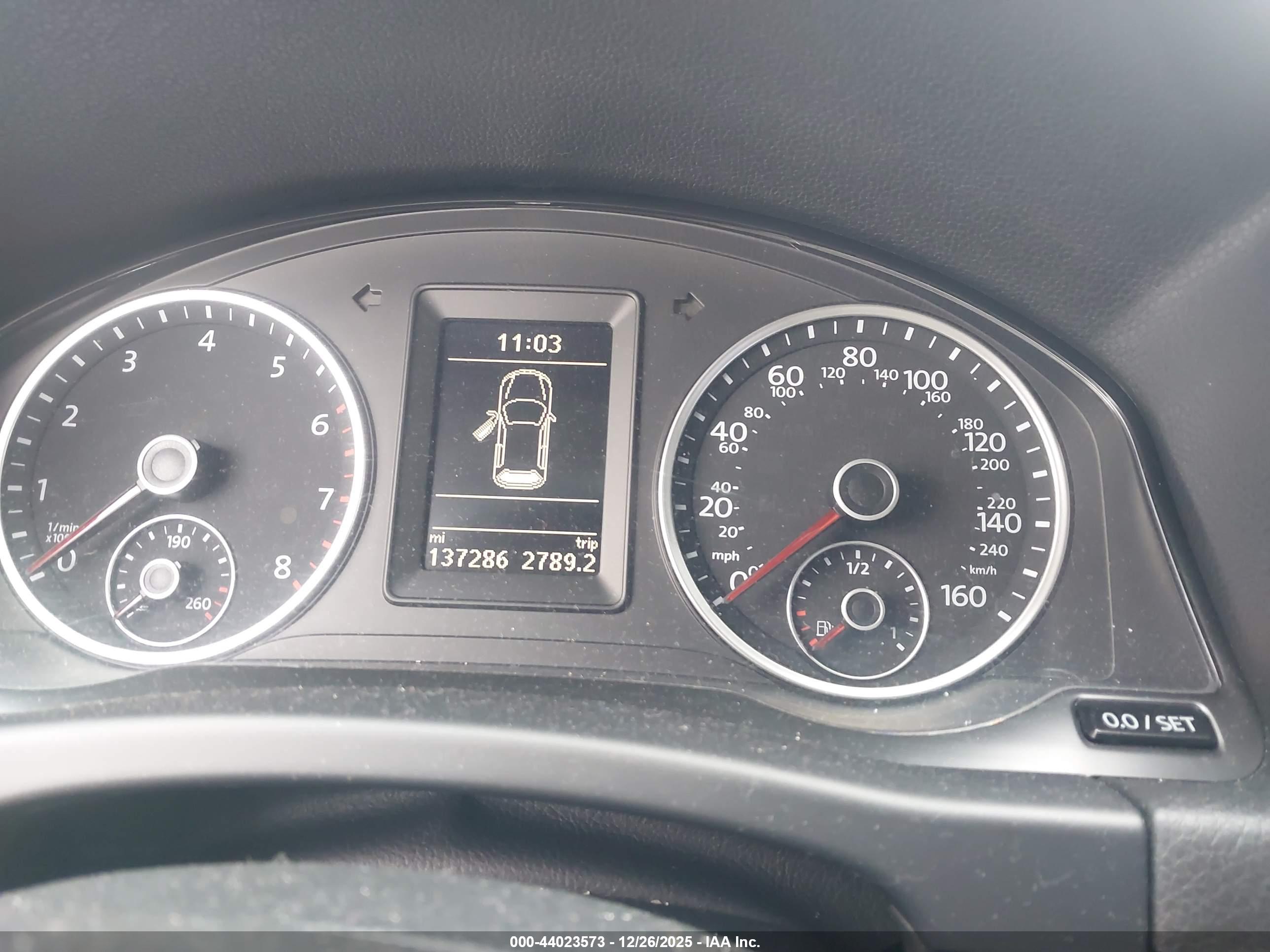 VOLKSWAGEN TIGUAN image 7
