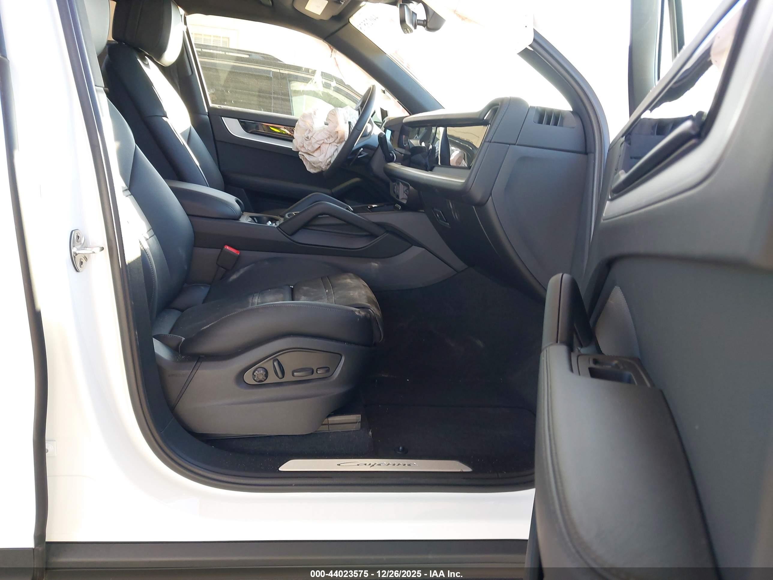 PORSCHE CAYENNE image 5