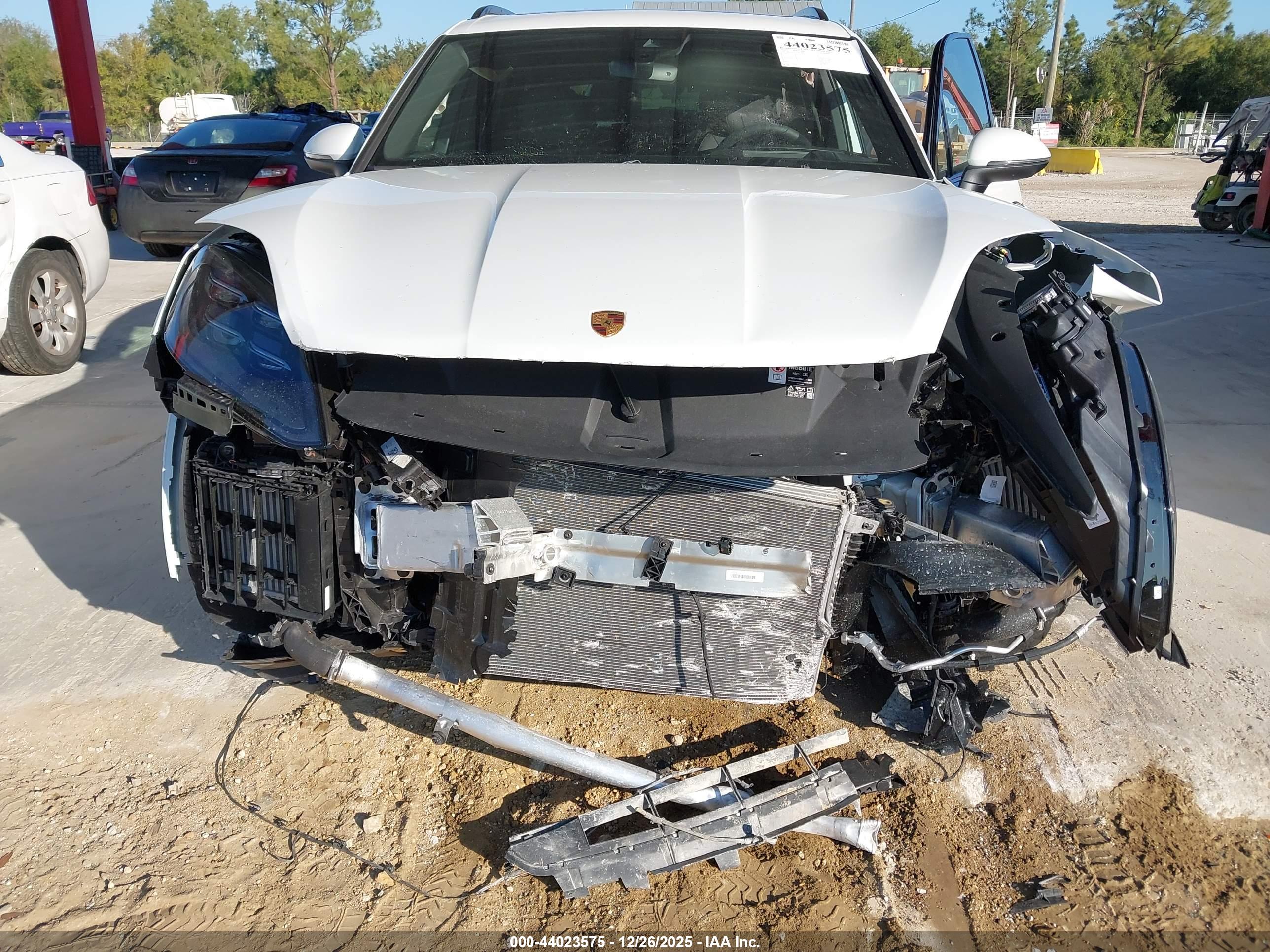 PORSCHE CAYENNE image 6