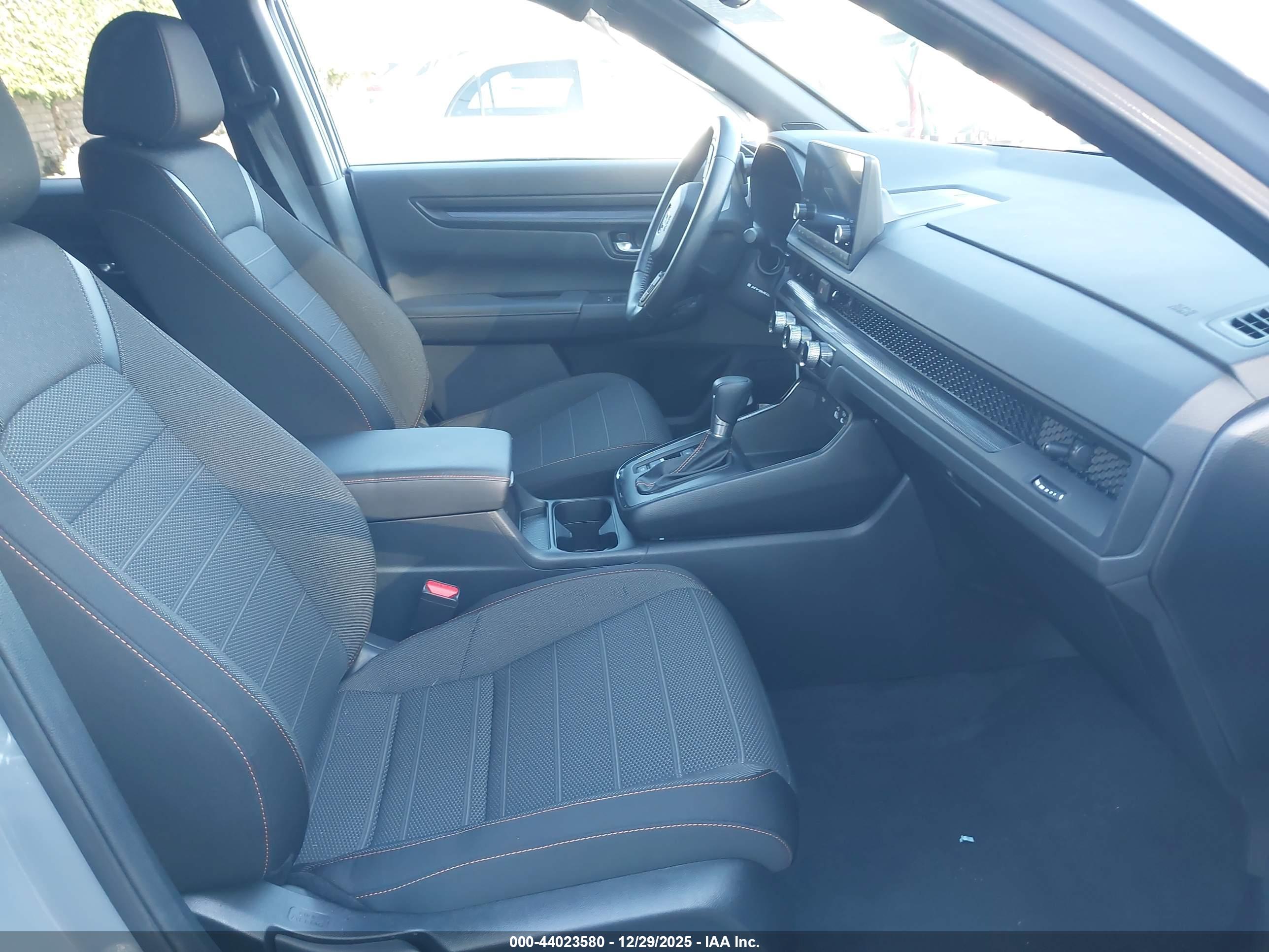 HONDA CR-V image 5