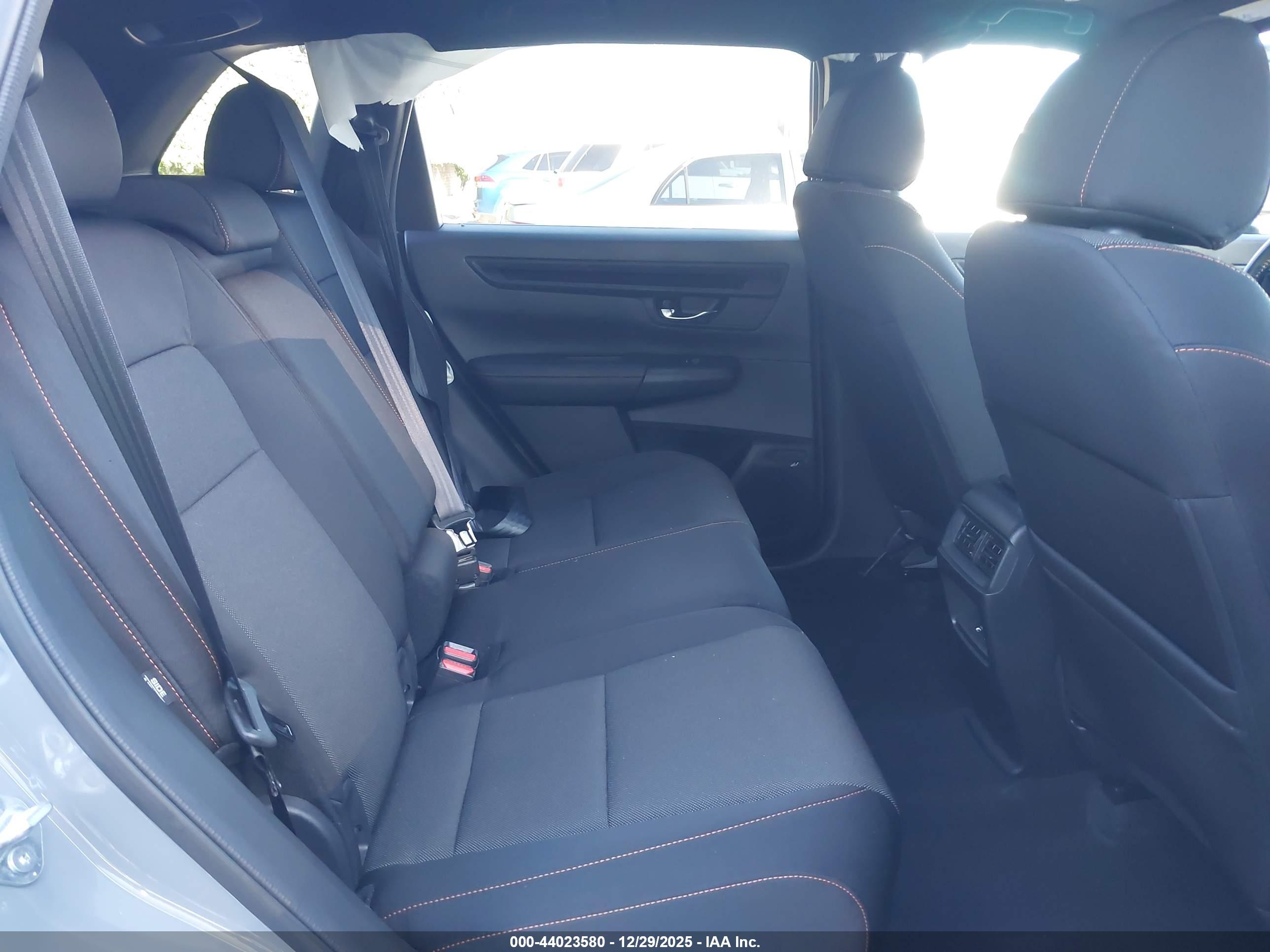 HONDA CR-V image 8