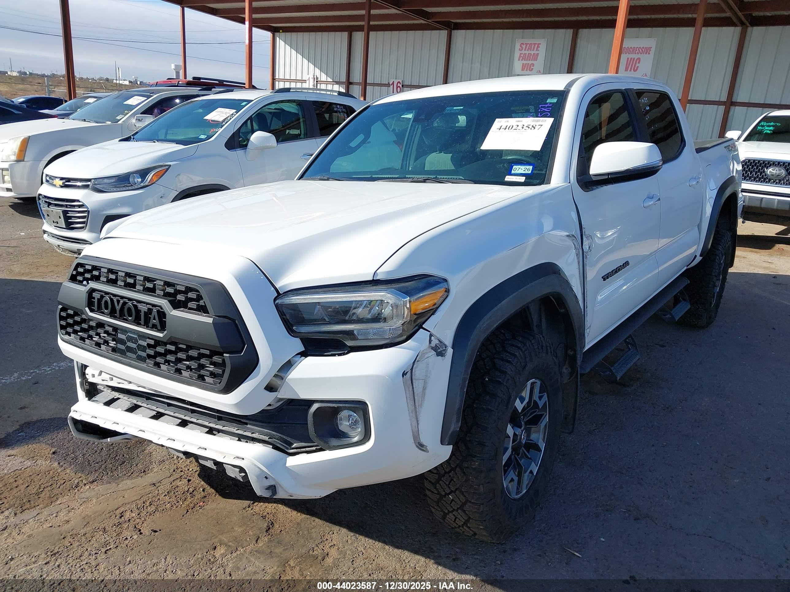 TOYOTA TACOMA image 2