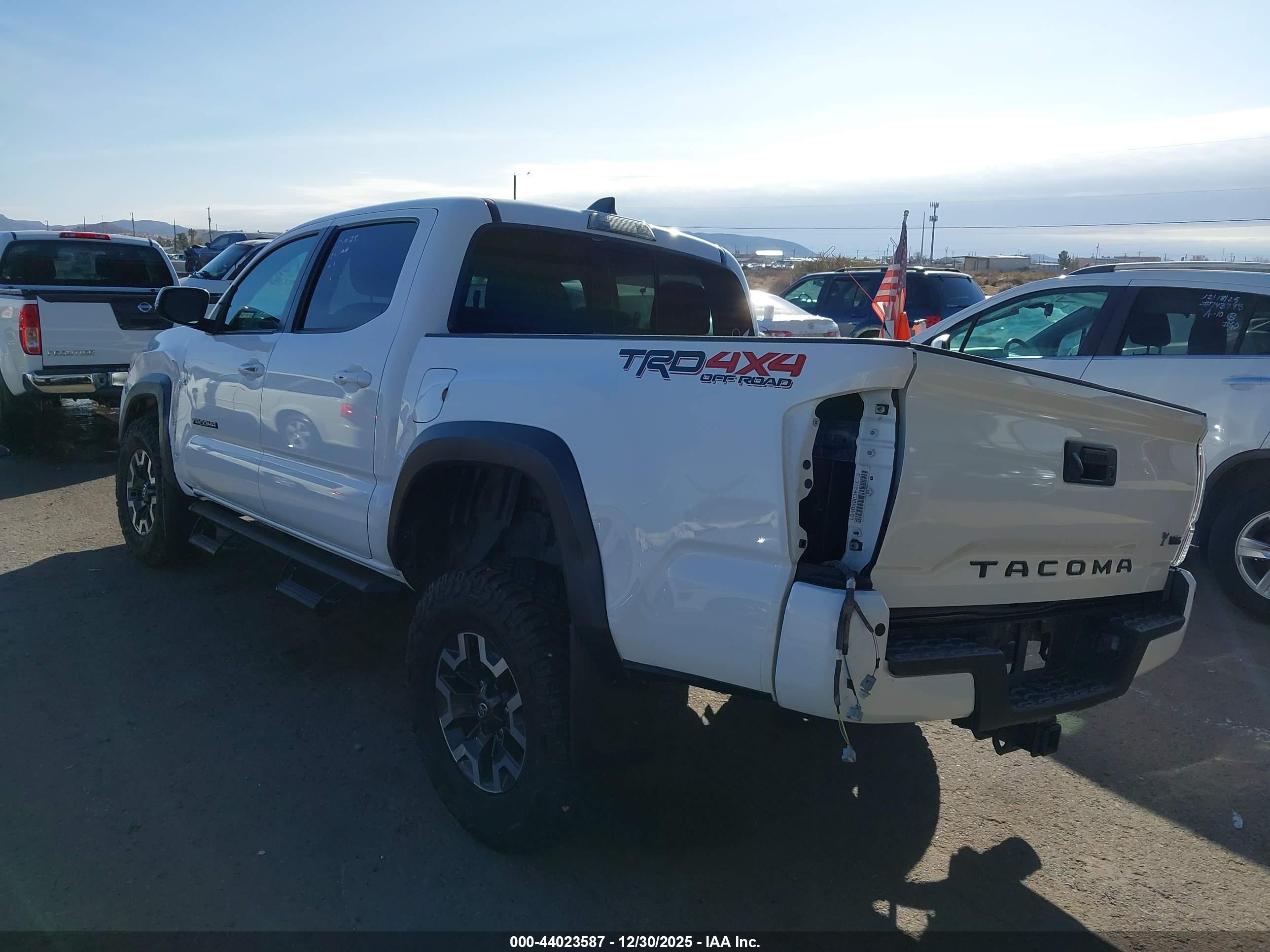 TOYOTA TACOMA image 3