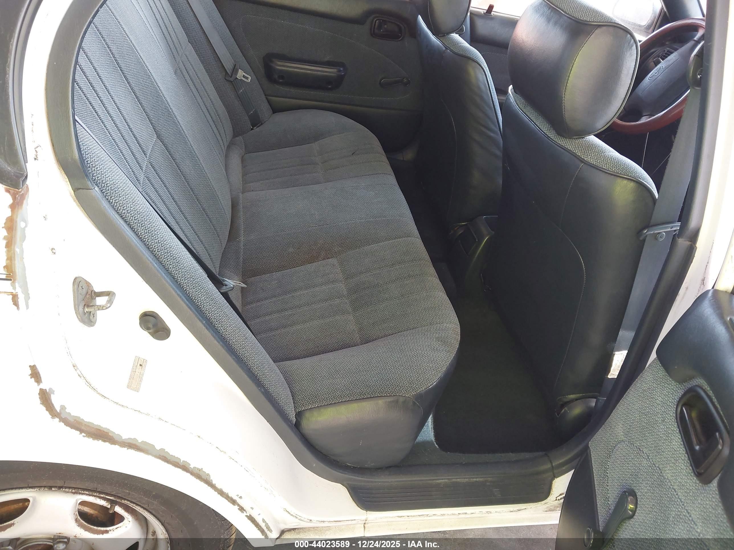 TOYOTA COROLLA image 8