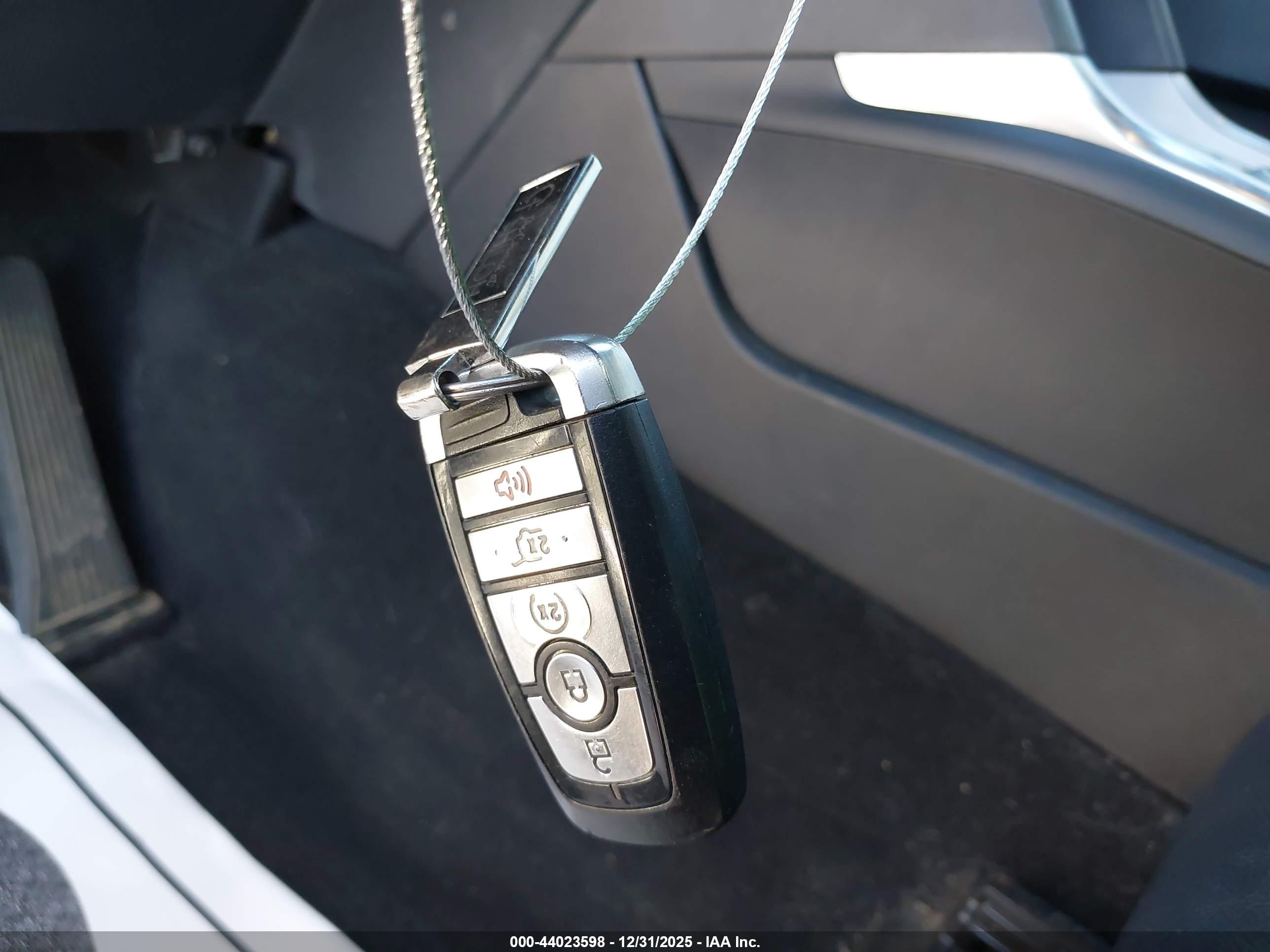 FORD EXPLORER image 11