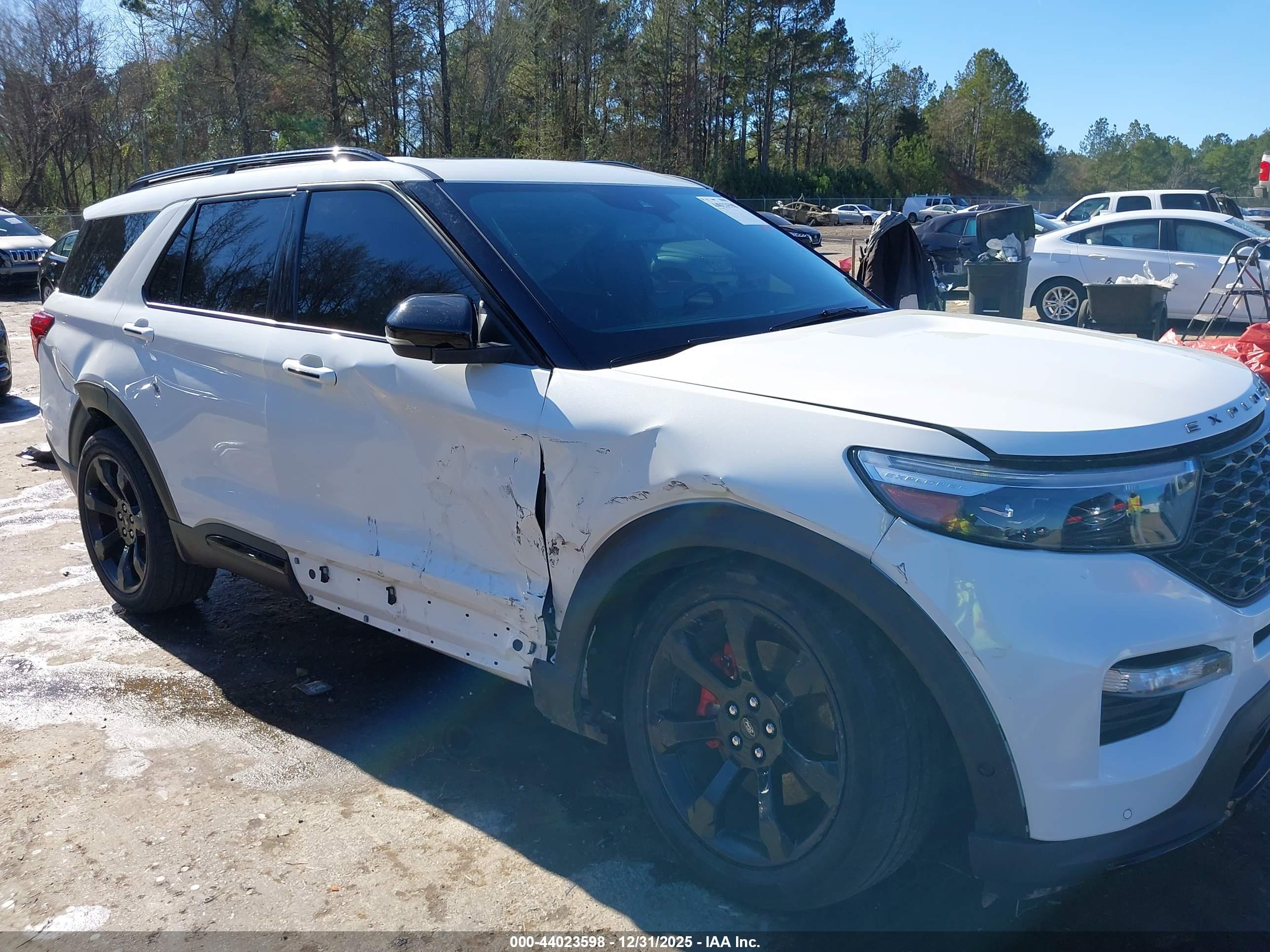 FORD EXPLORER image 6