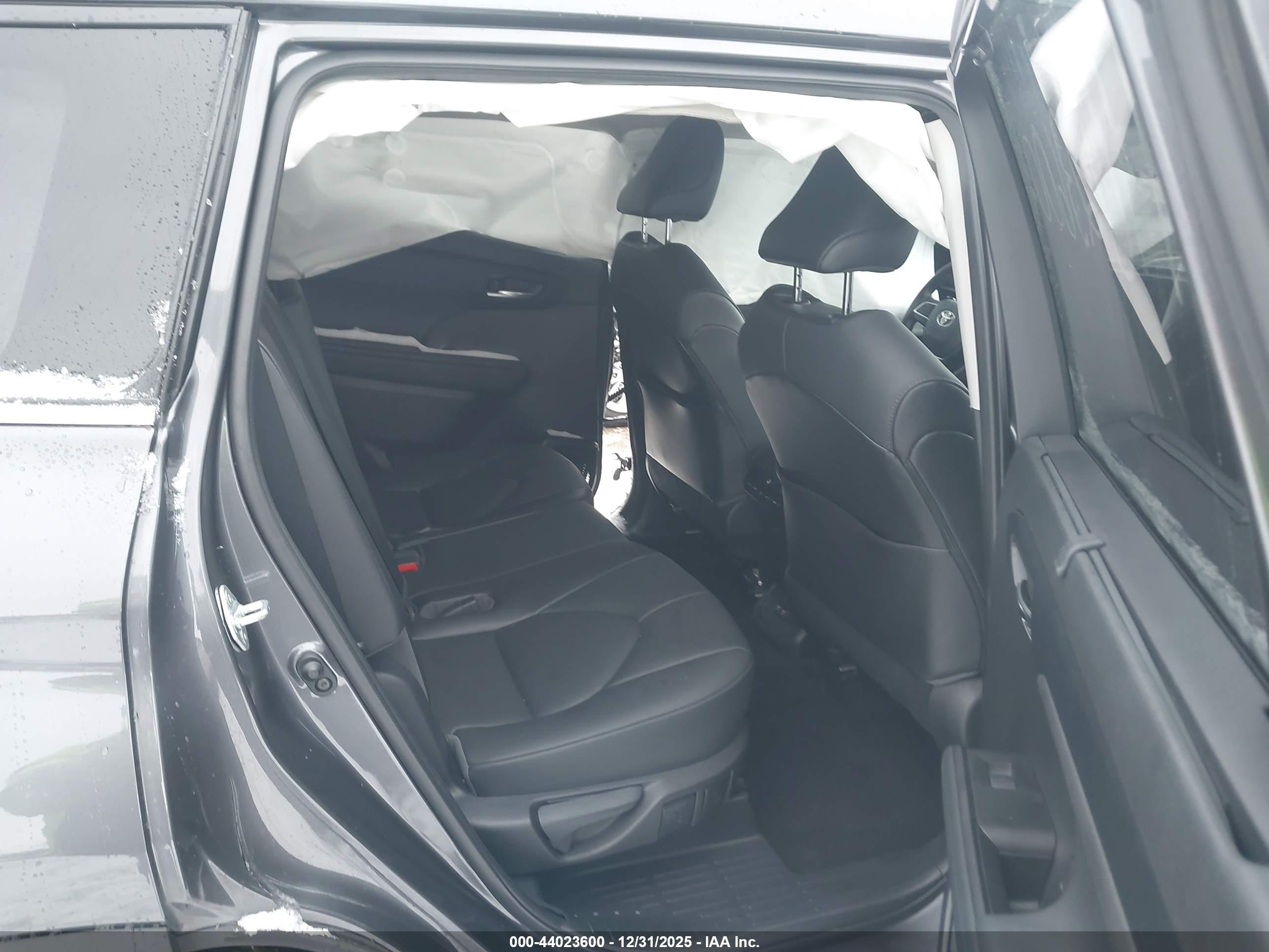 TOYOTA HIGHLANDER image 8