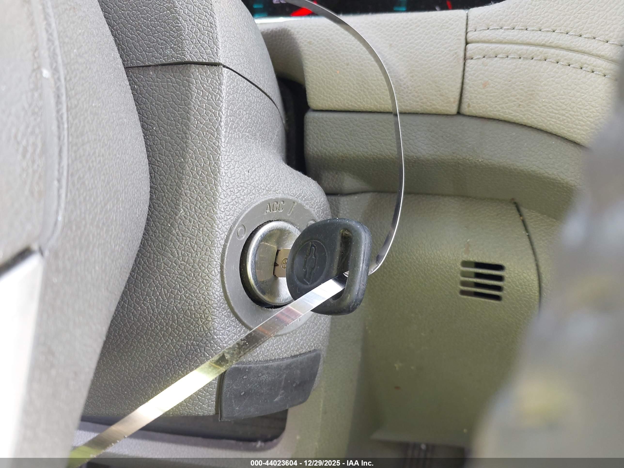 CHEVROLET TRAVERSE image 11