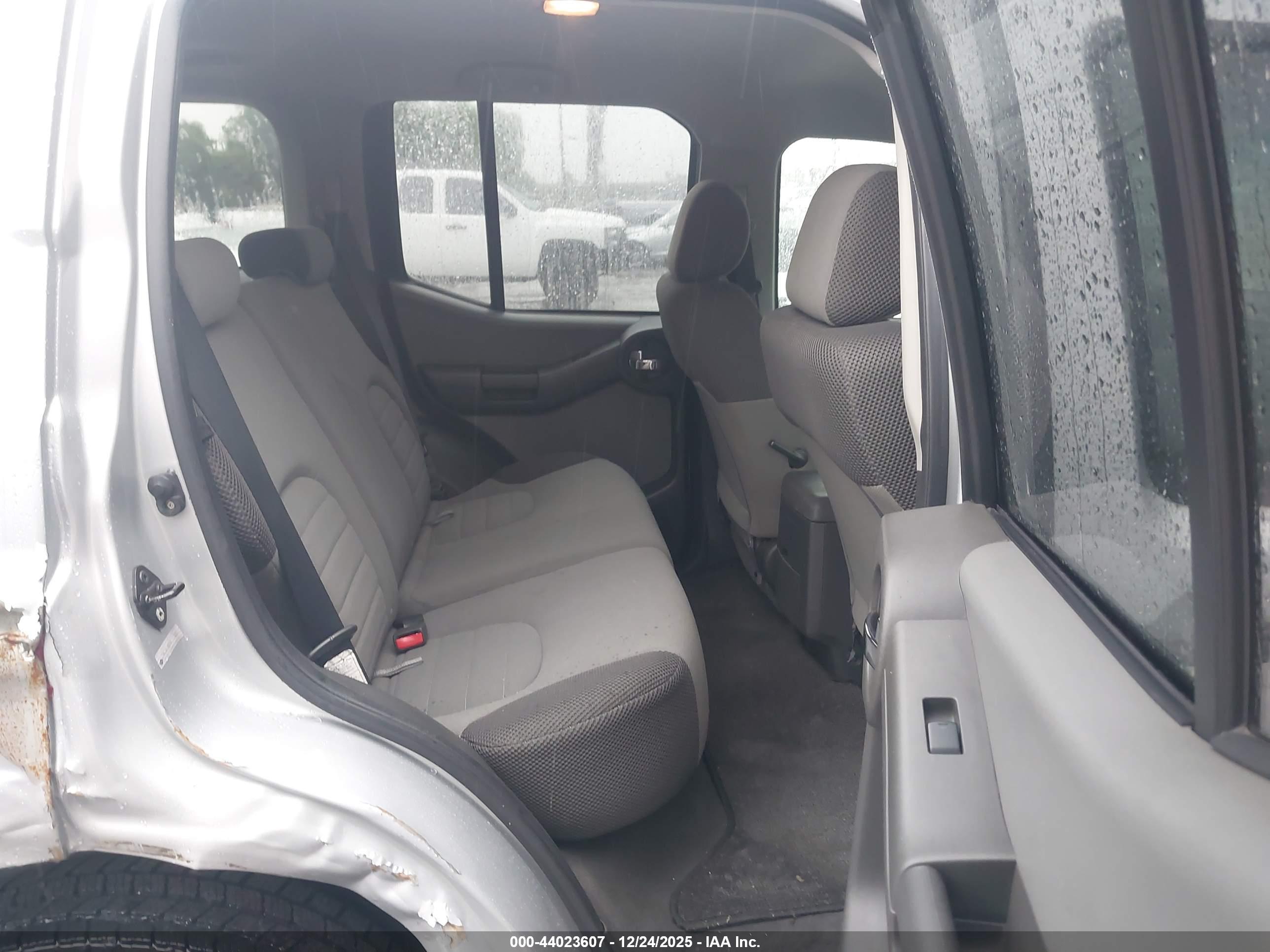 NISSAN XTERRA image 8