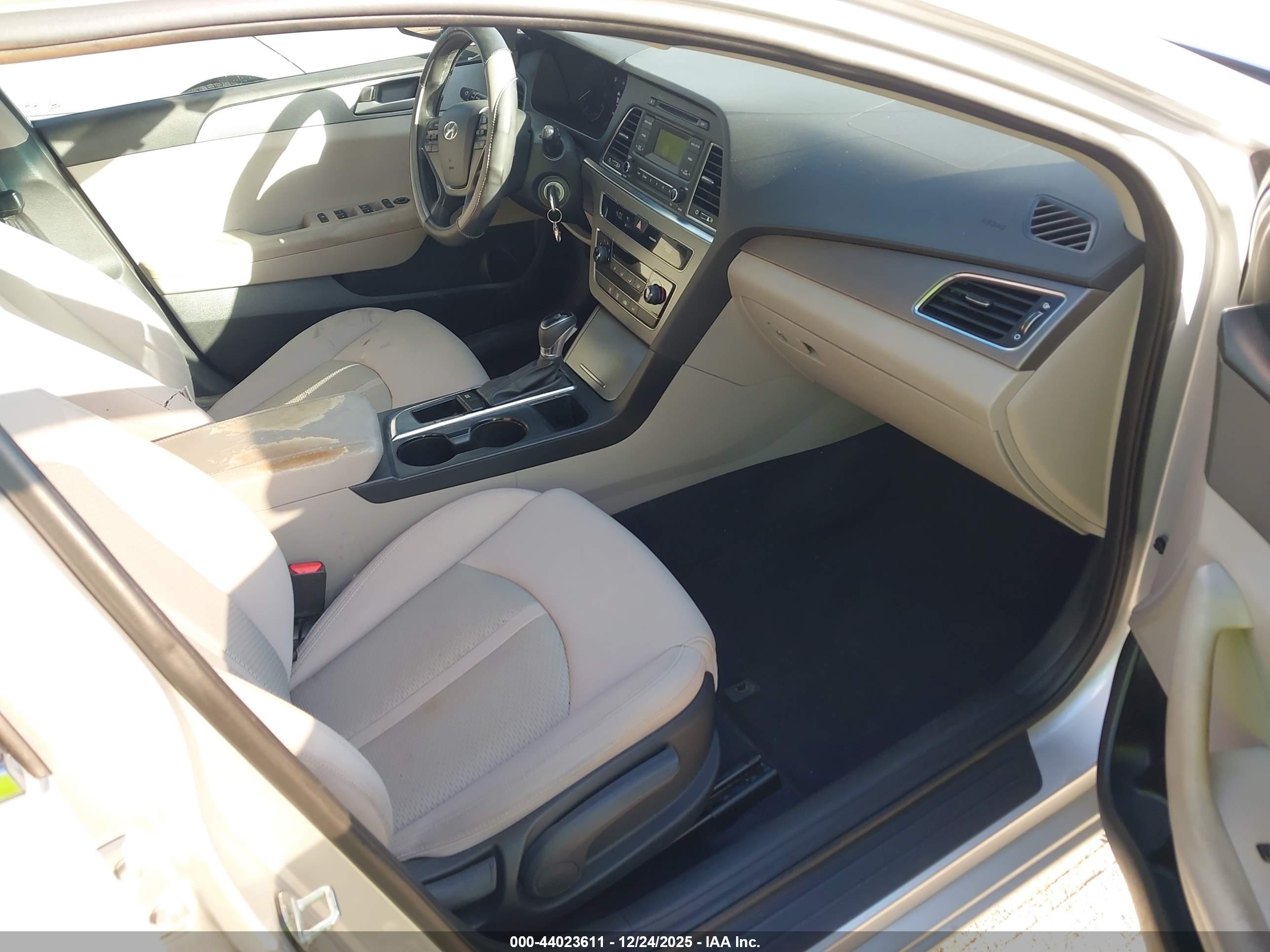 HYUNDAI SONATA image 5