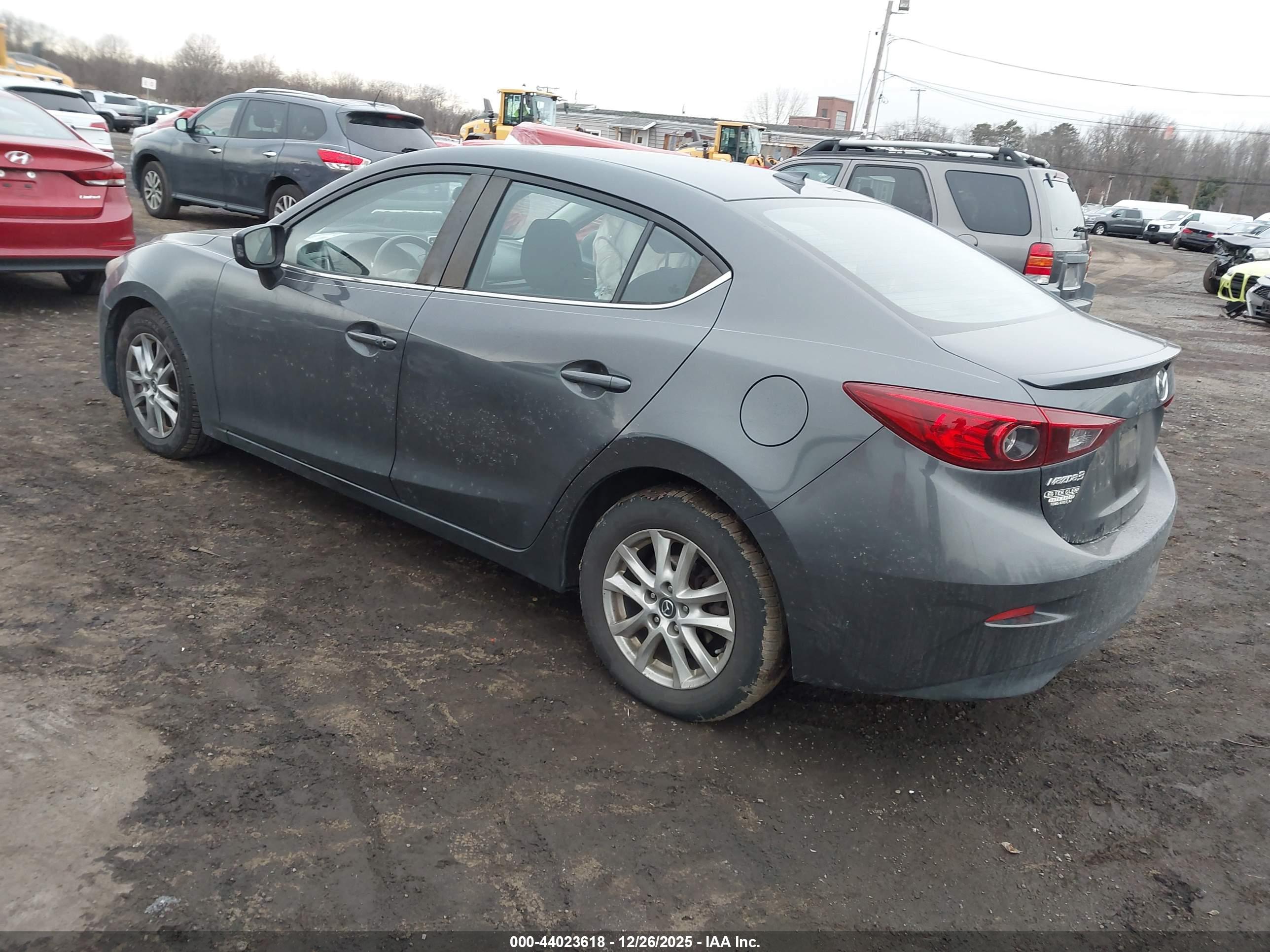 MAZDA MAZDA3 image 3