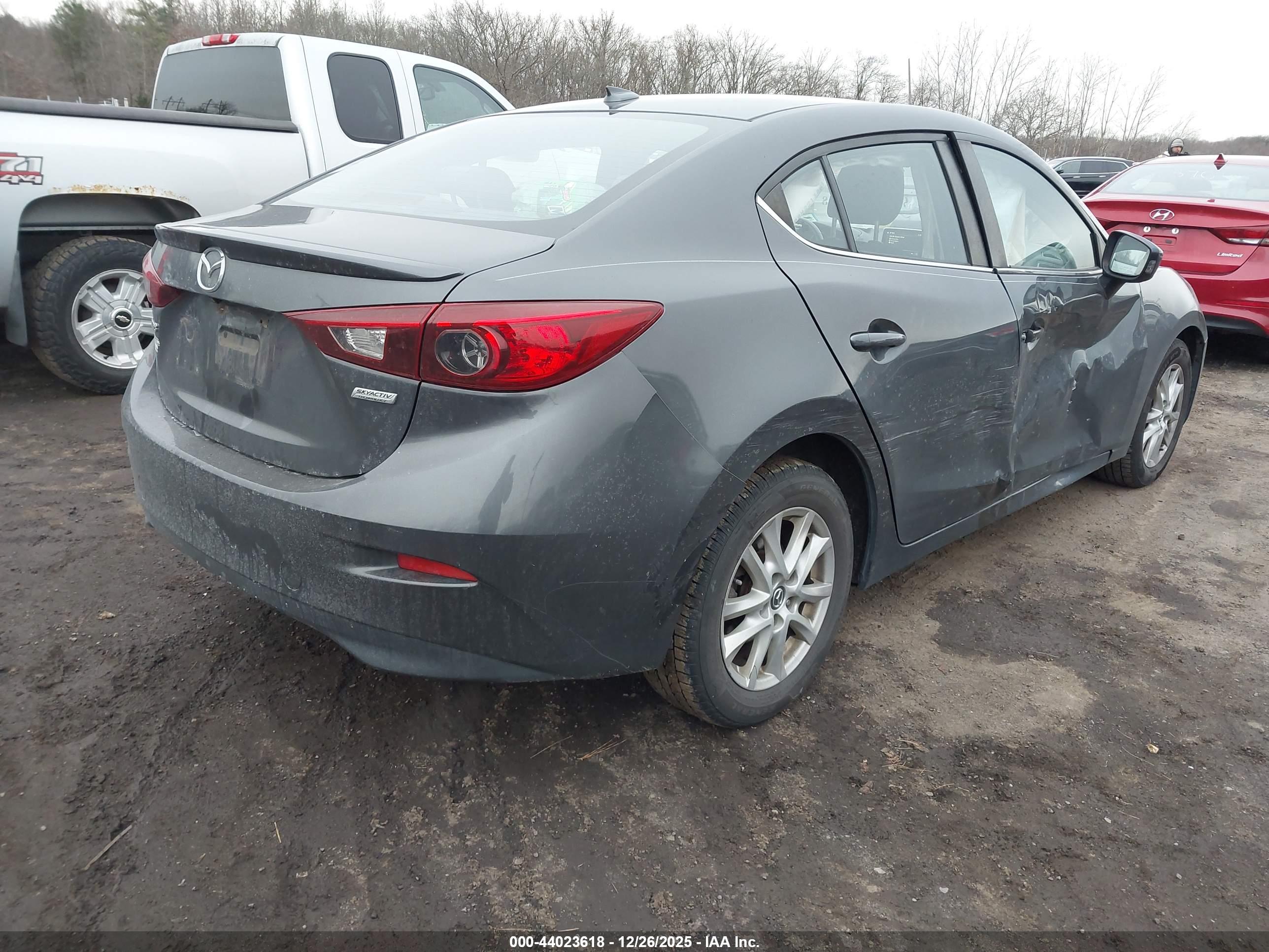 MAZDA MAZDA3 image 4