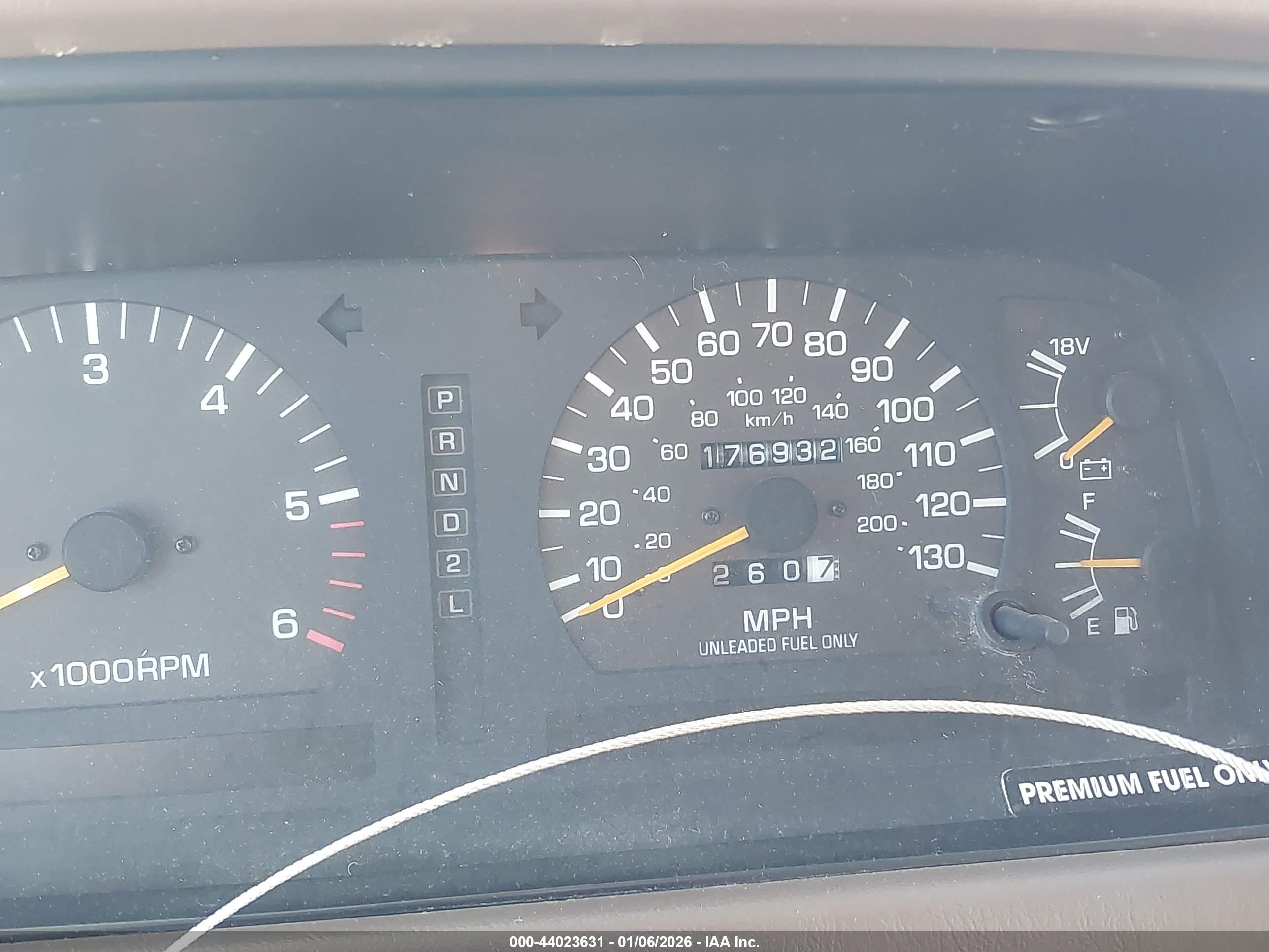 LEXUS LX image 7