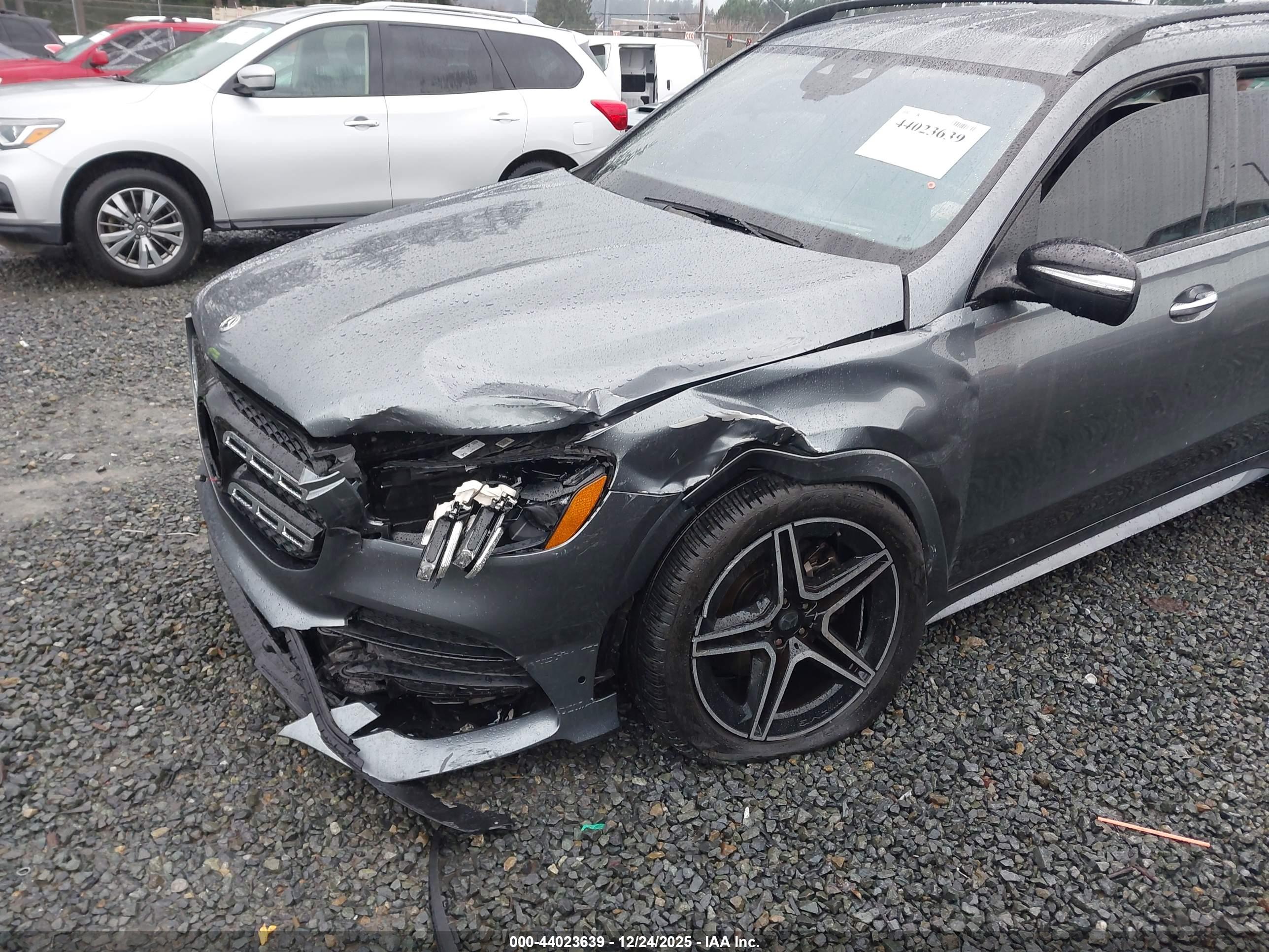 MERCEDES-BENZ GLS image 6