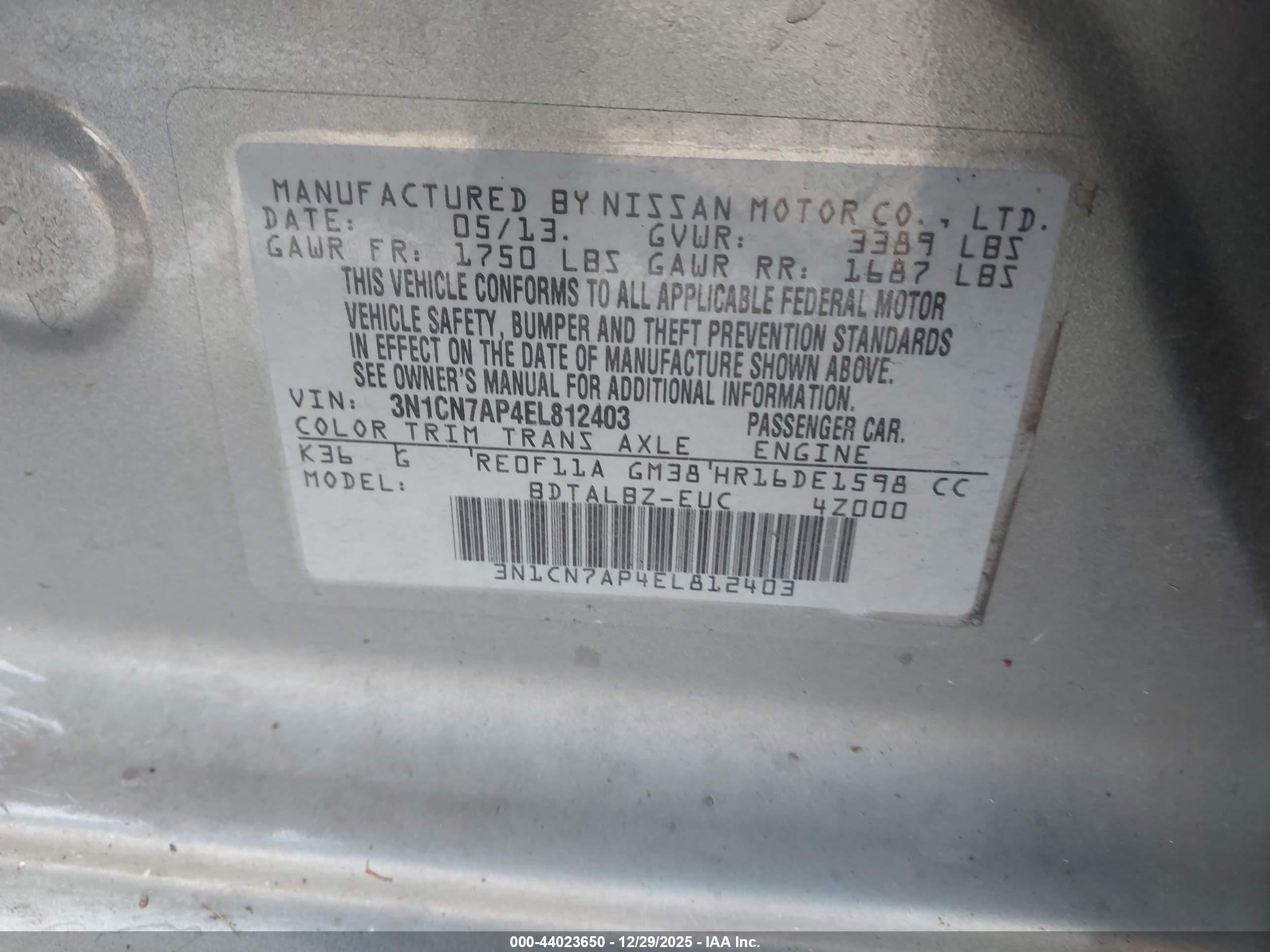 NISSAN VERSA image 9