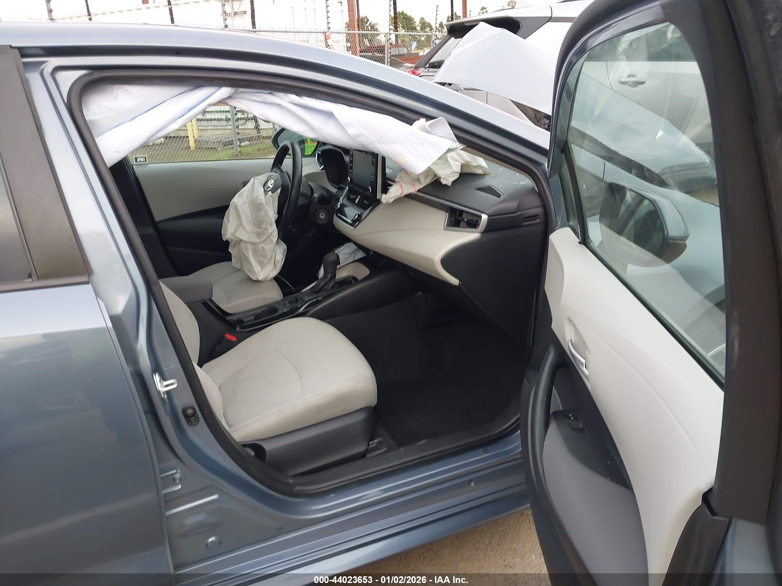 TOYOTA COROLLA image 5