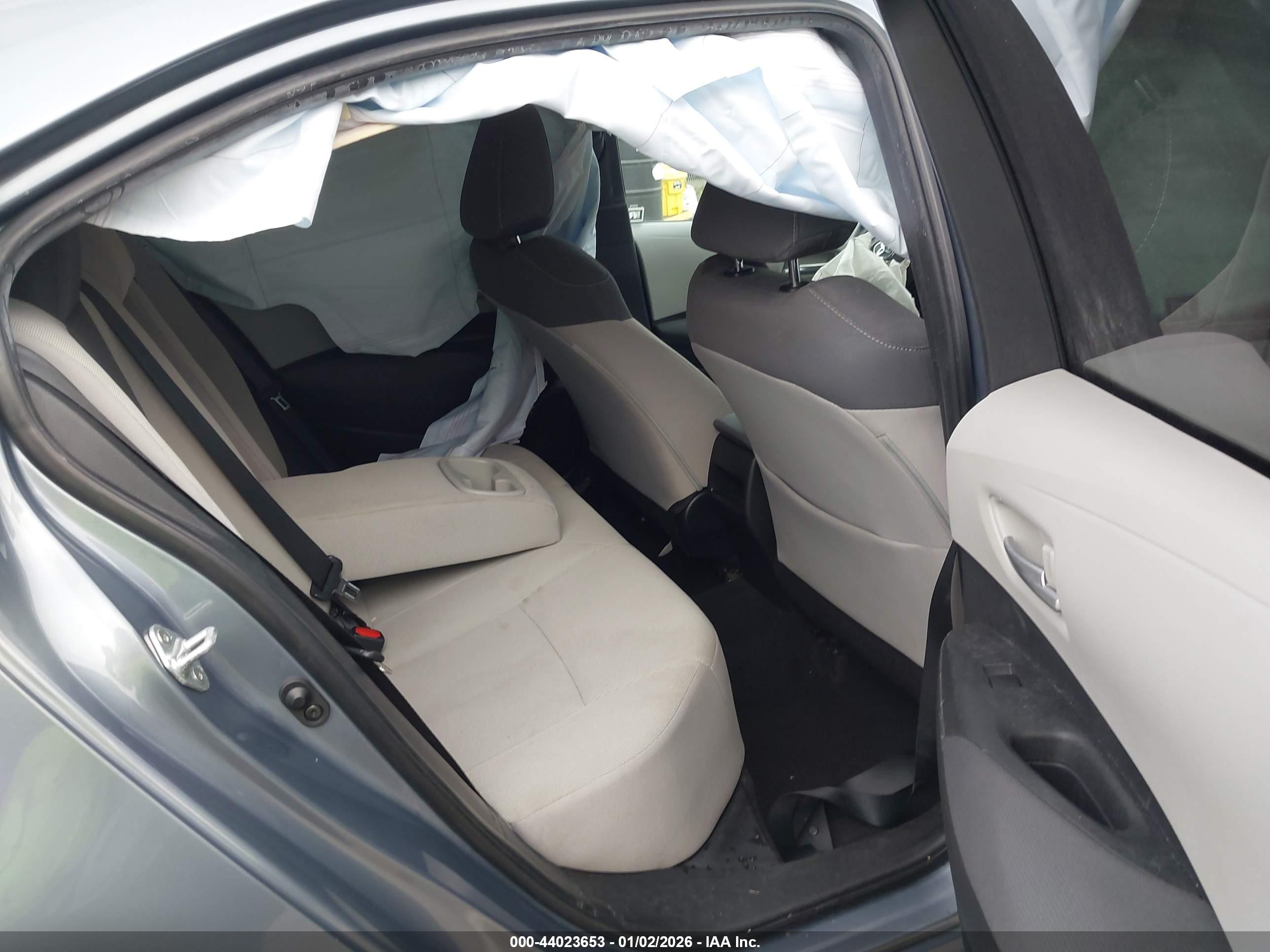 TOYOTA COROLLA image 8