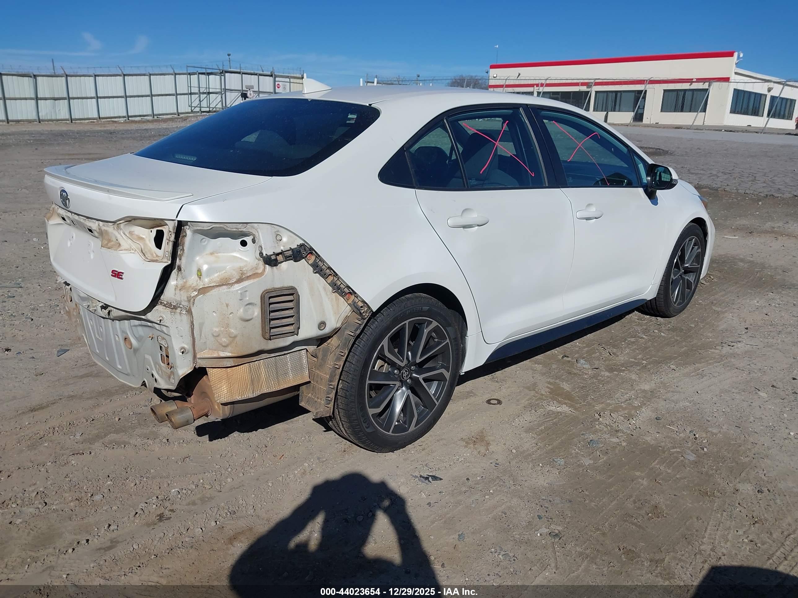 TOYOTA COROLLA image 4