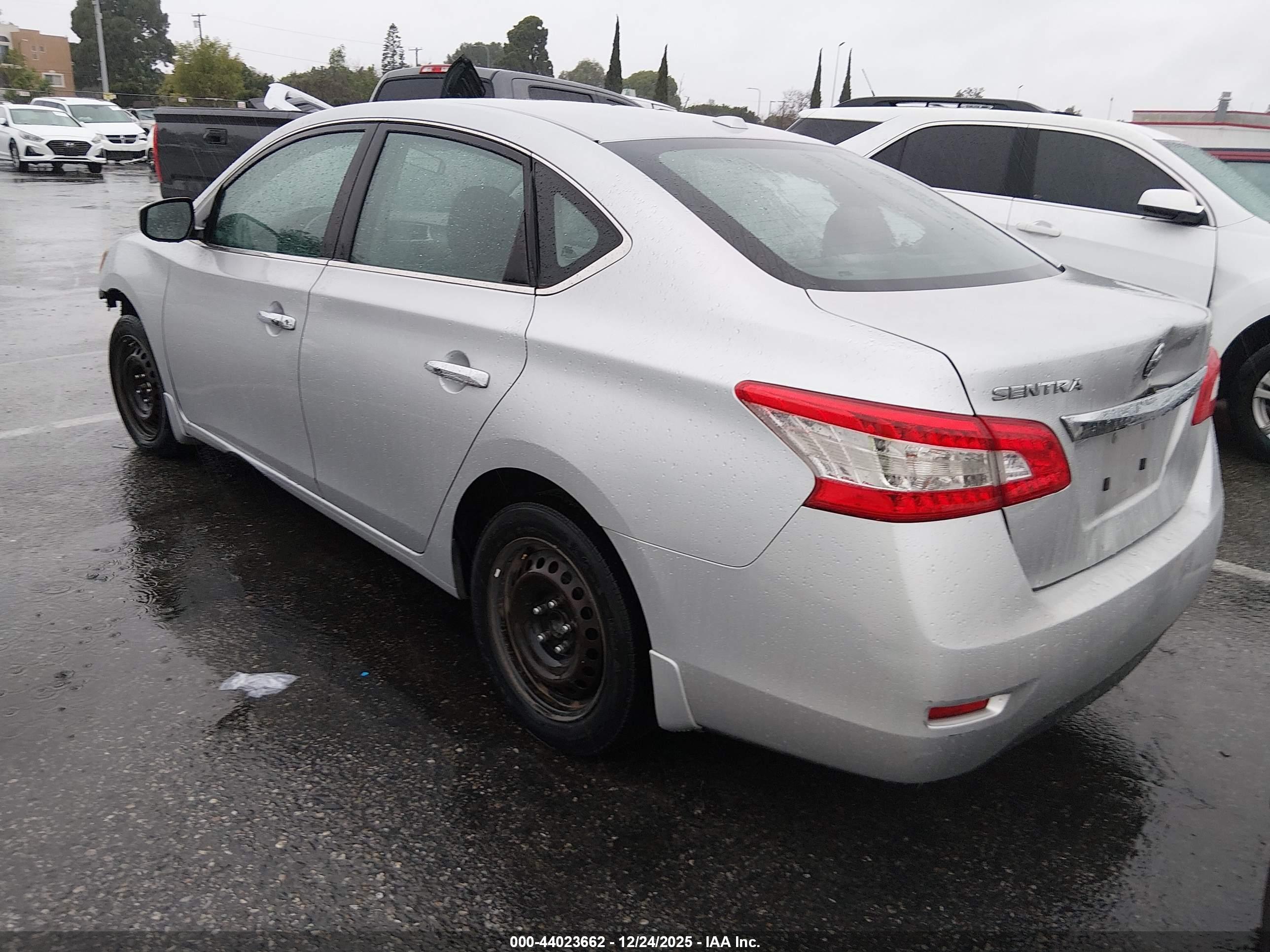 NISSAN SENTRA image 3