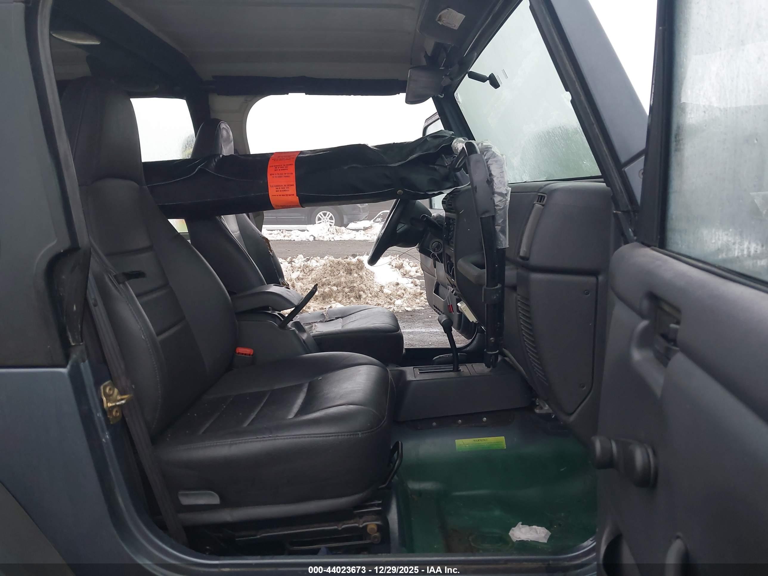 JEEP WRANGLER image 5