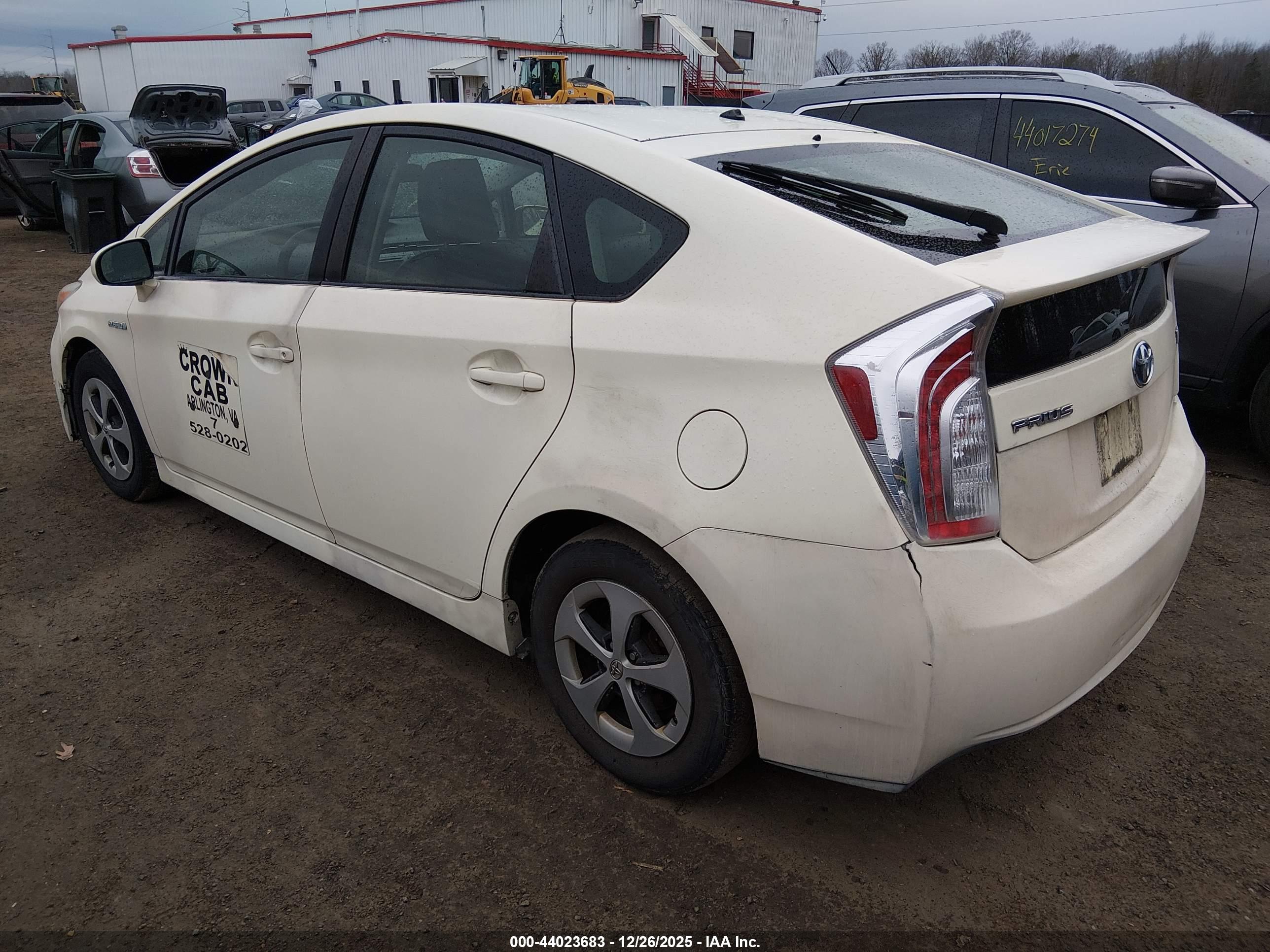 TOYOTA PRIUS image 3