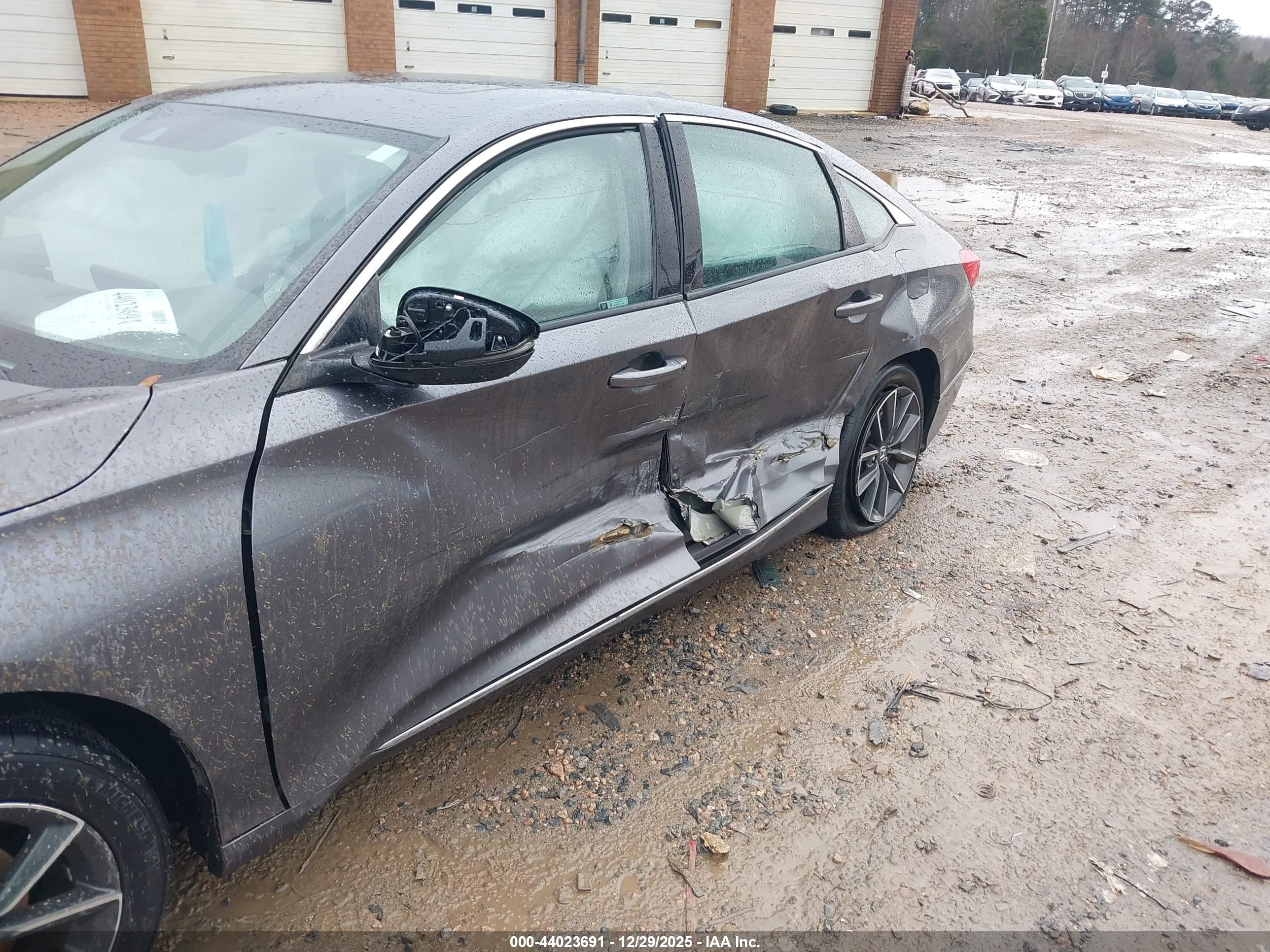 HONDA ACCORD image 6