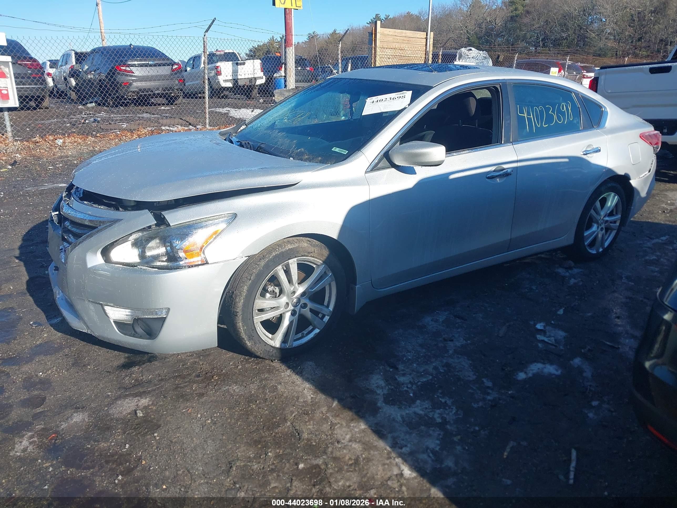 NISSAN ALTIMA image 2