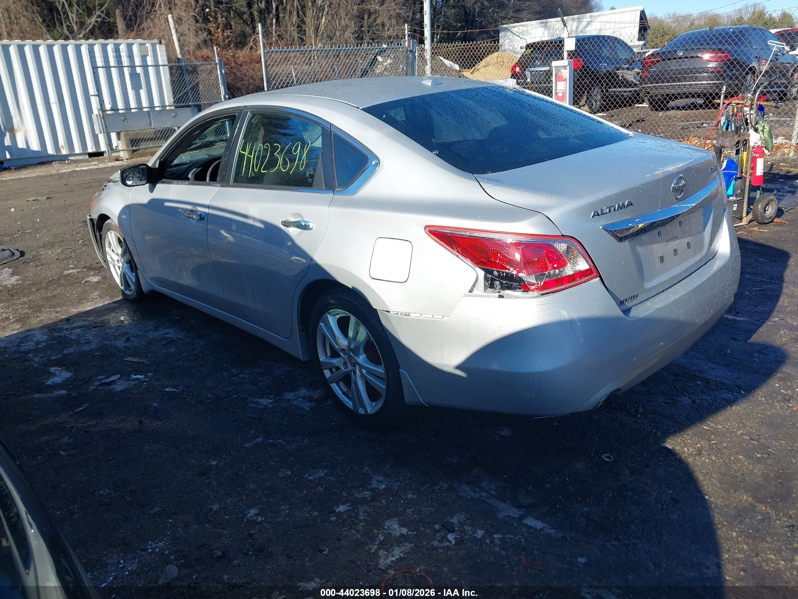 NISSAN ALTIMA image 3