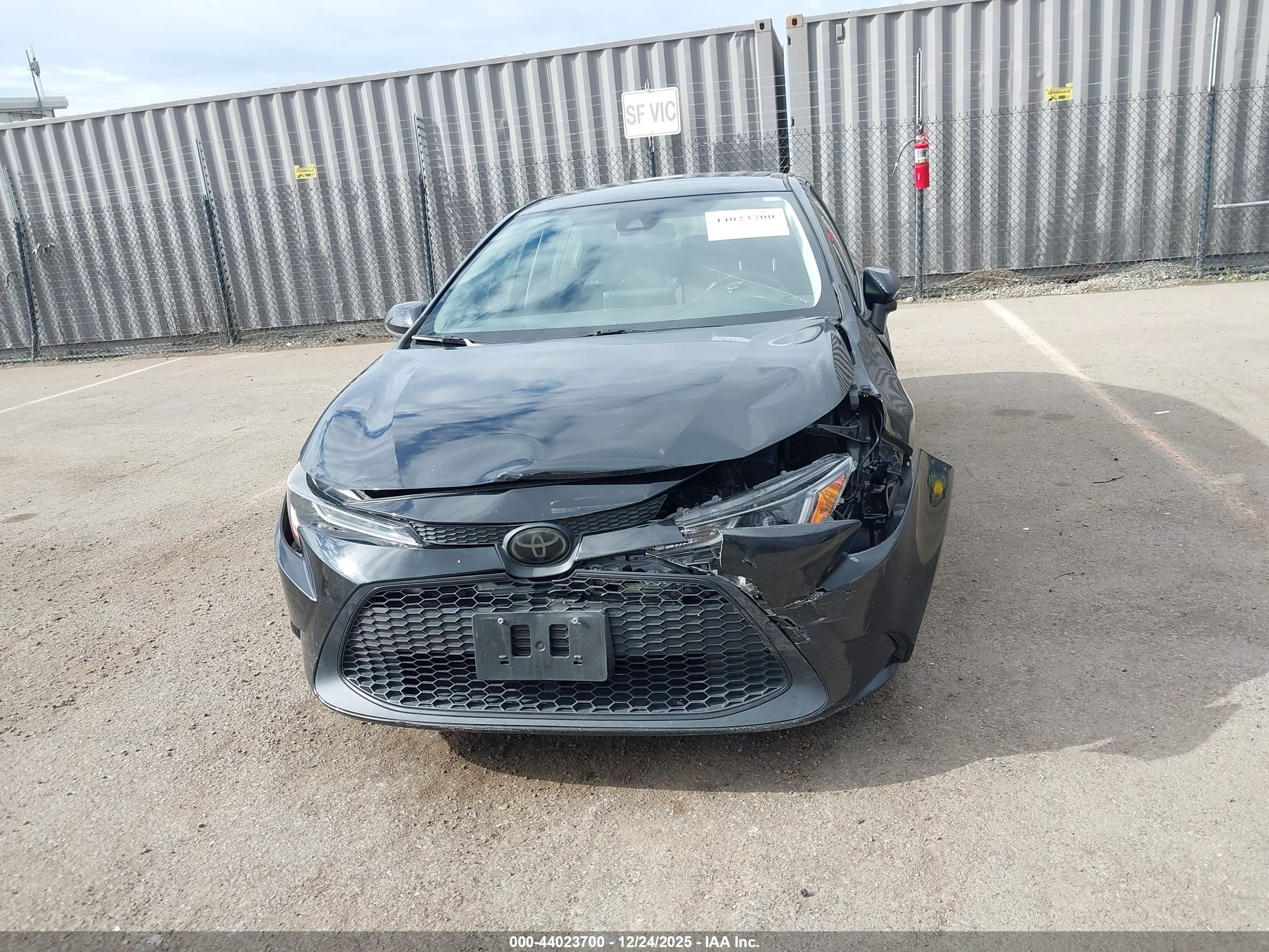 TOYOTA COROLLA image 6