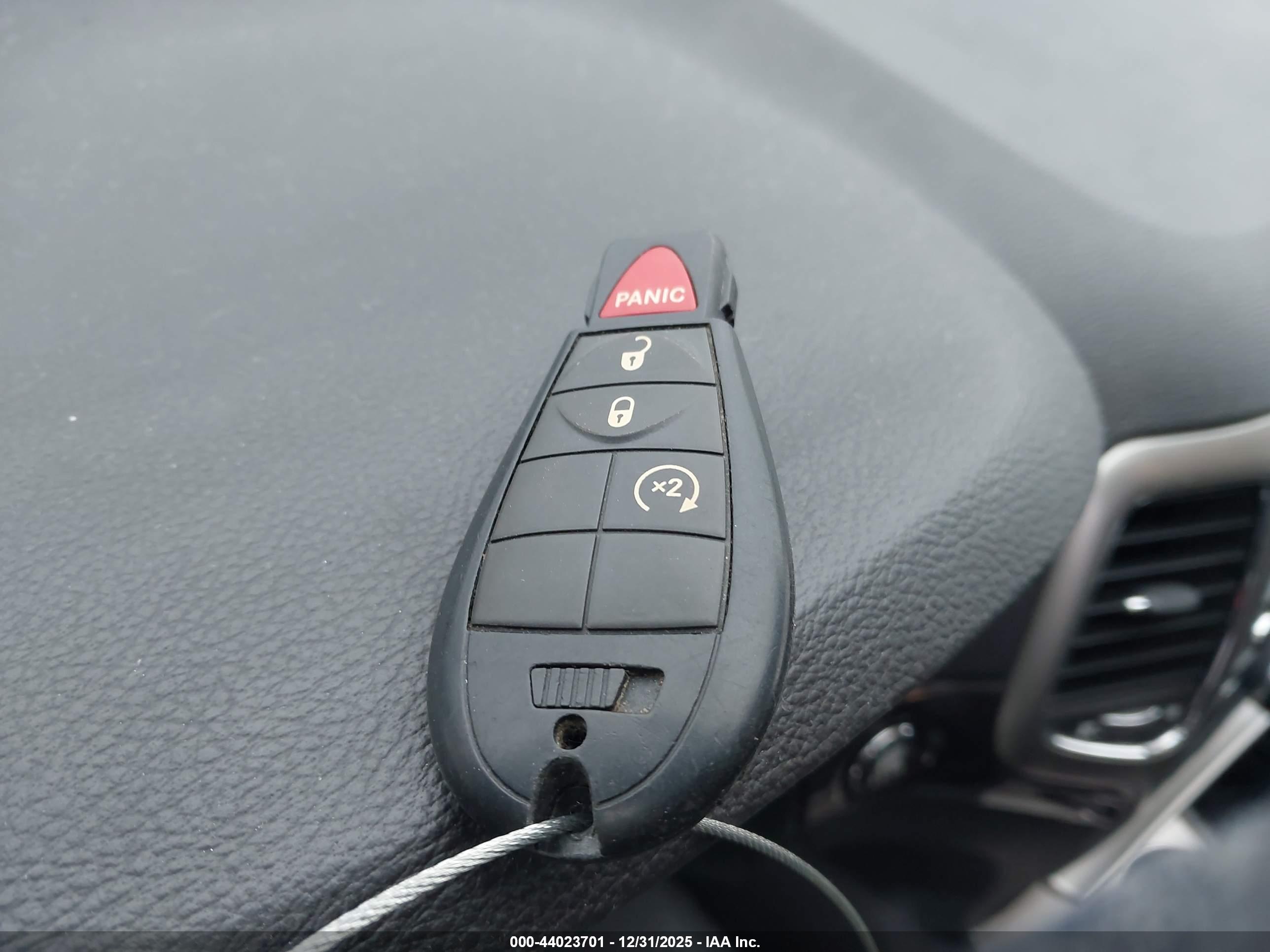 JEEP GRAND image 11