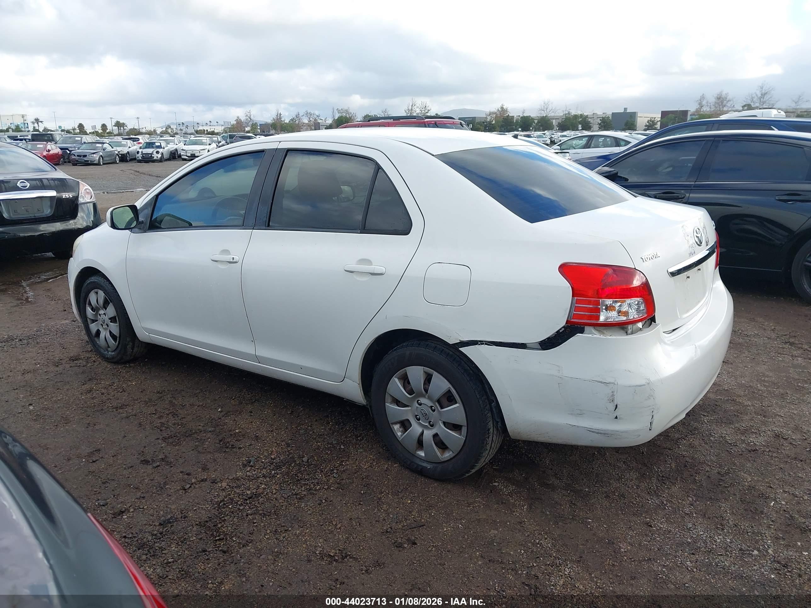 TOYOTA YARIS image 3
