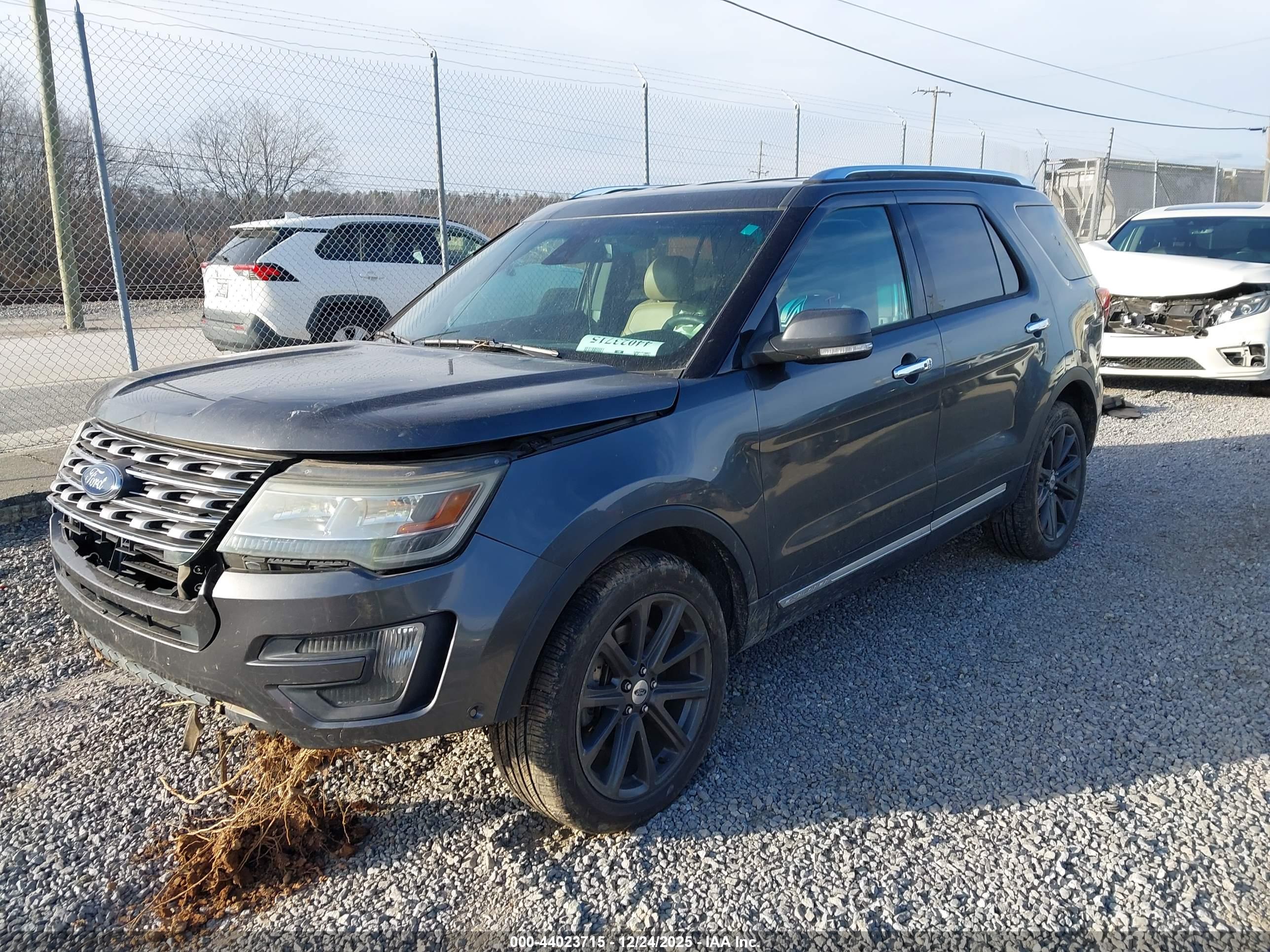 FORD EXPLORER image 2