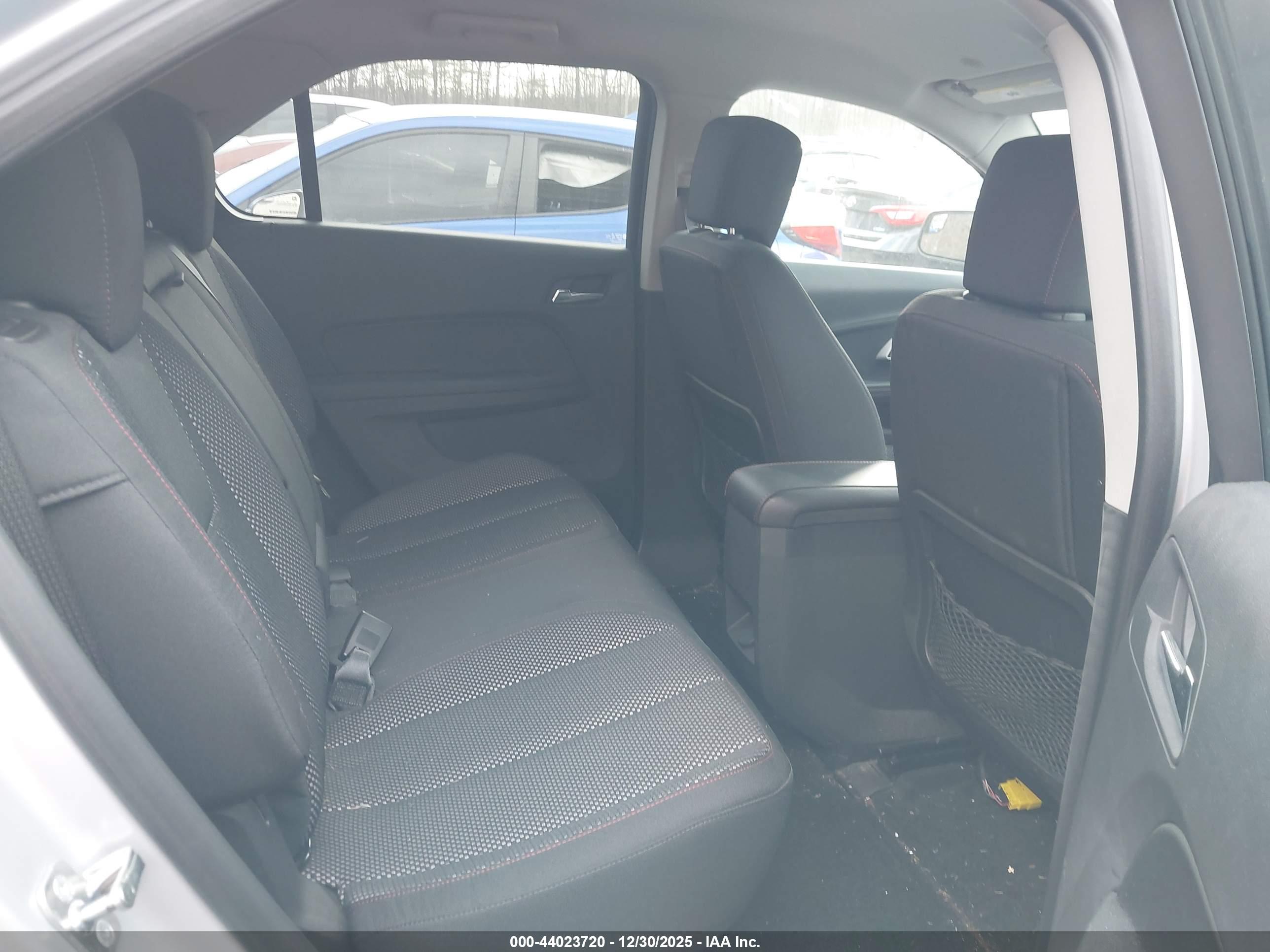 CHEVROLET EQUINOX image 8