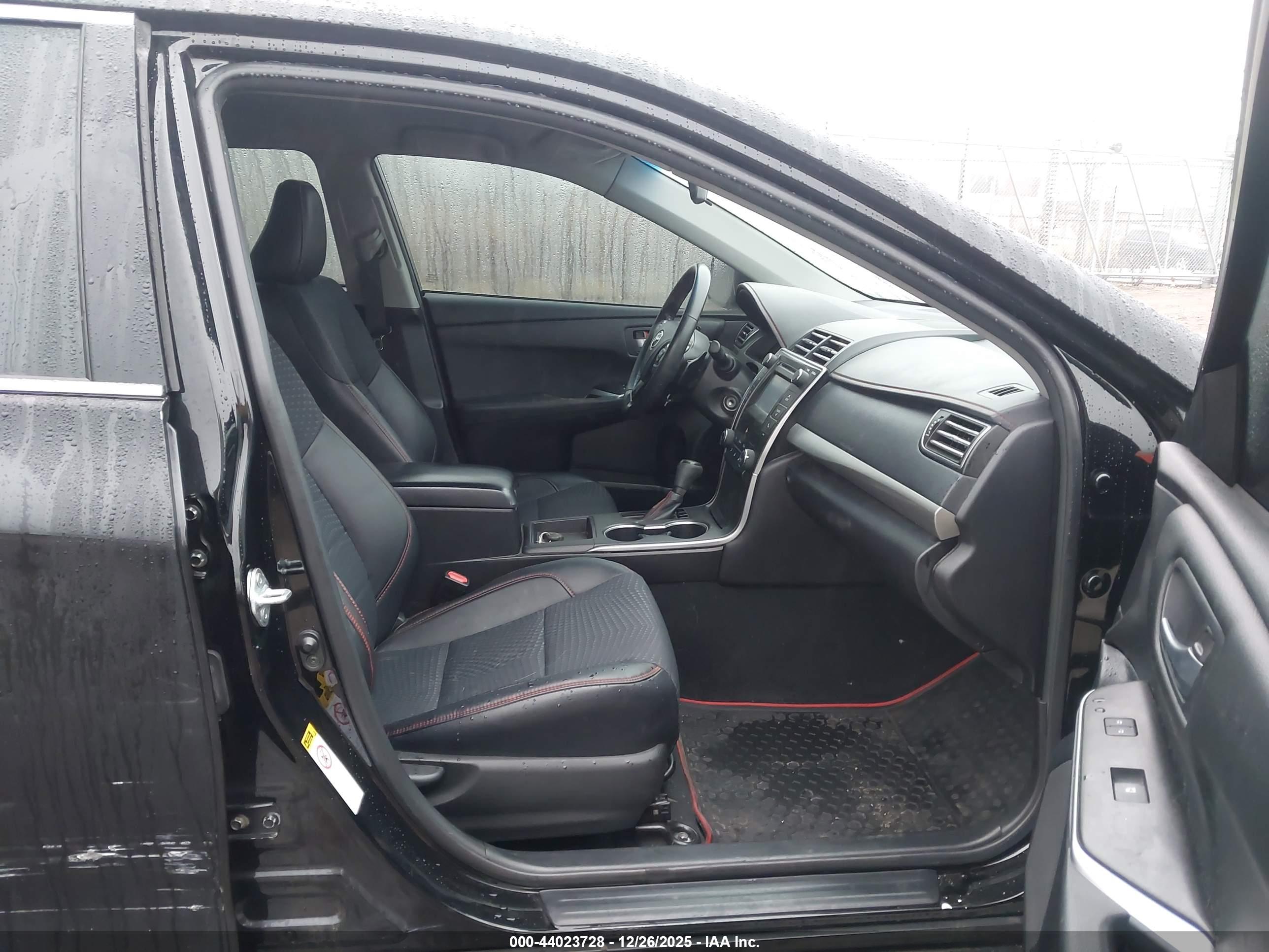 TOYOTA CAMRY image 5