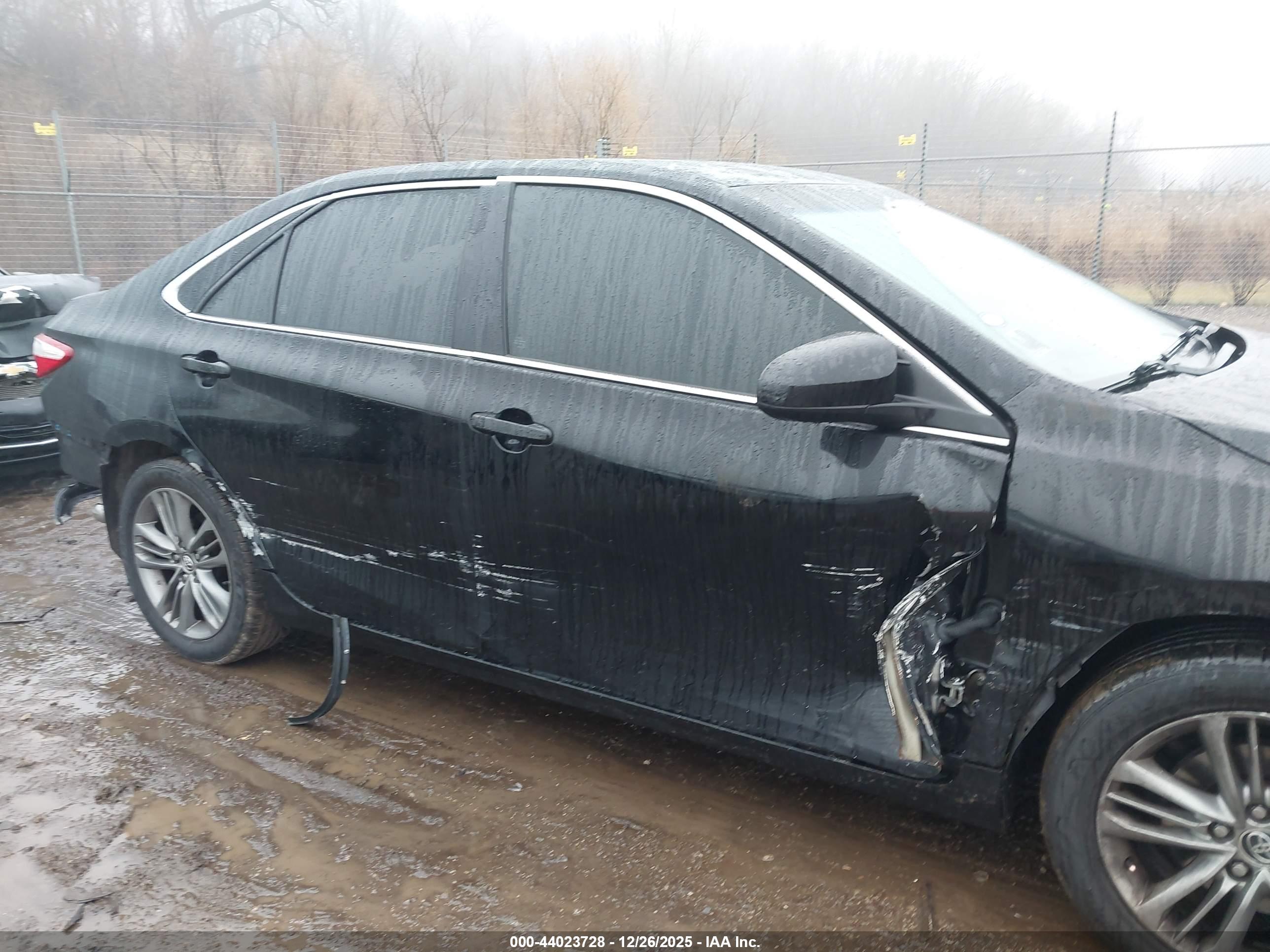 TOYOTA CAMRY image 6