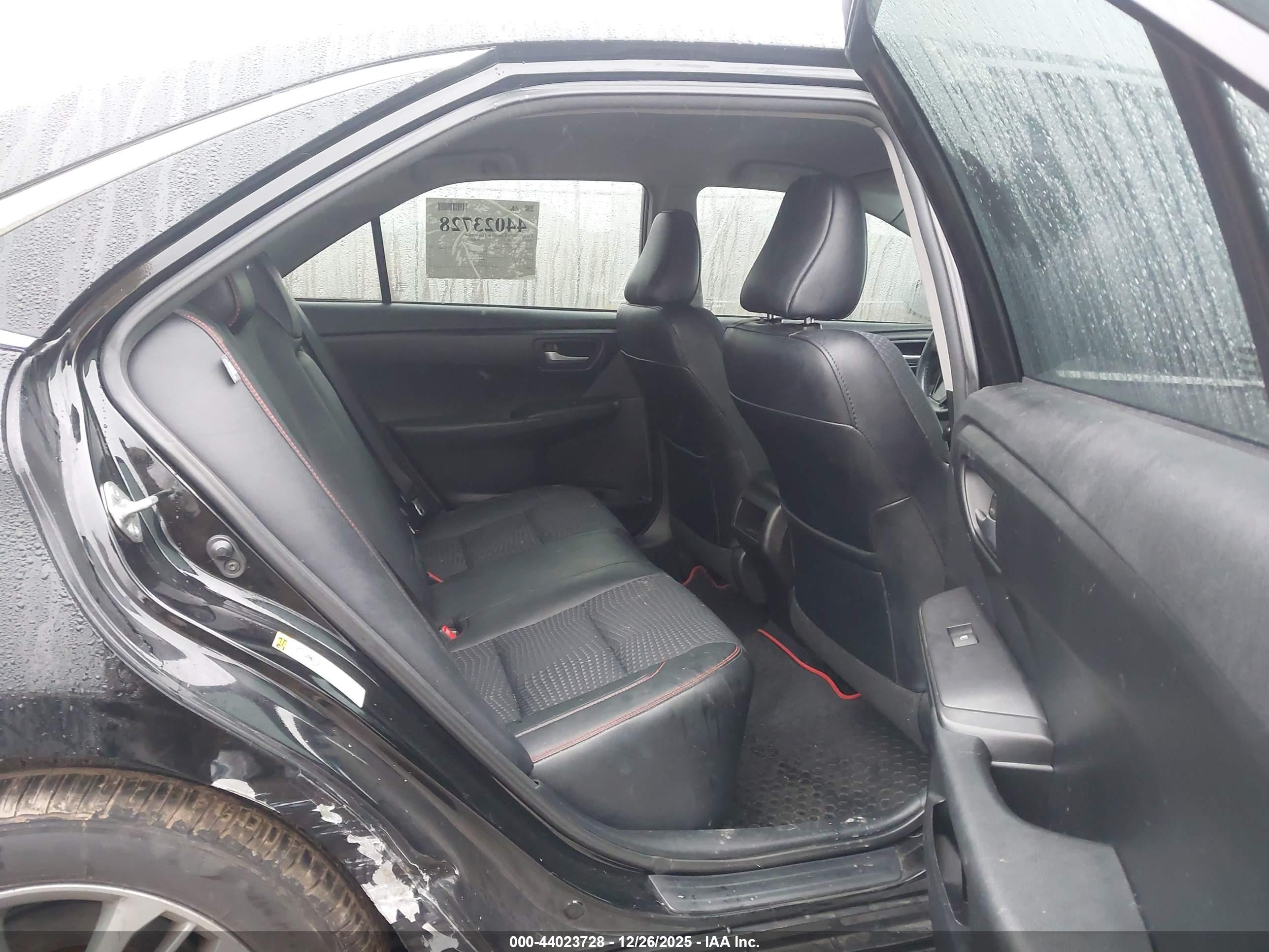 TOYOTA CAMRY image 8