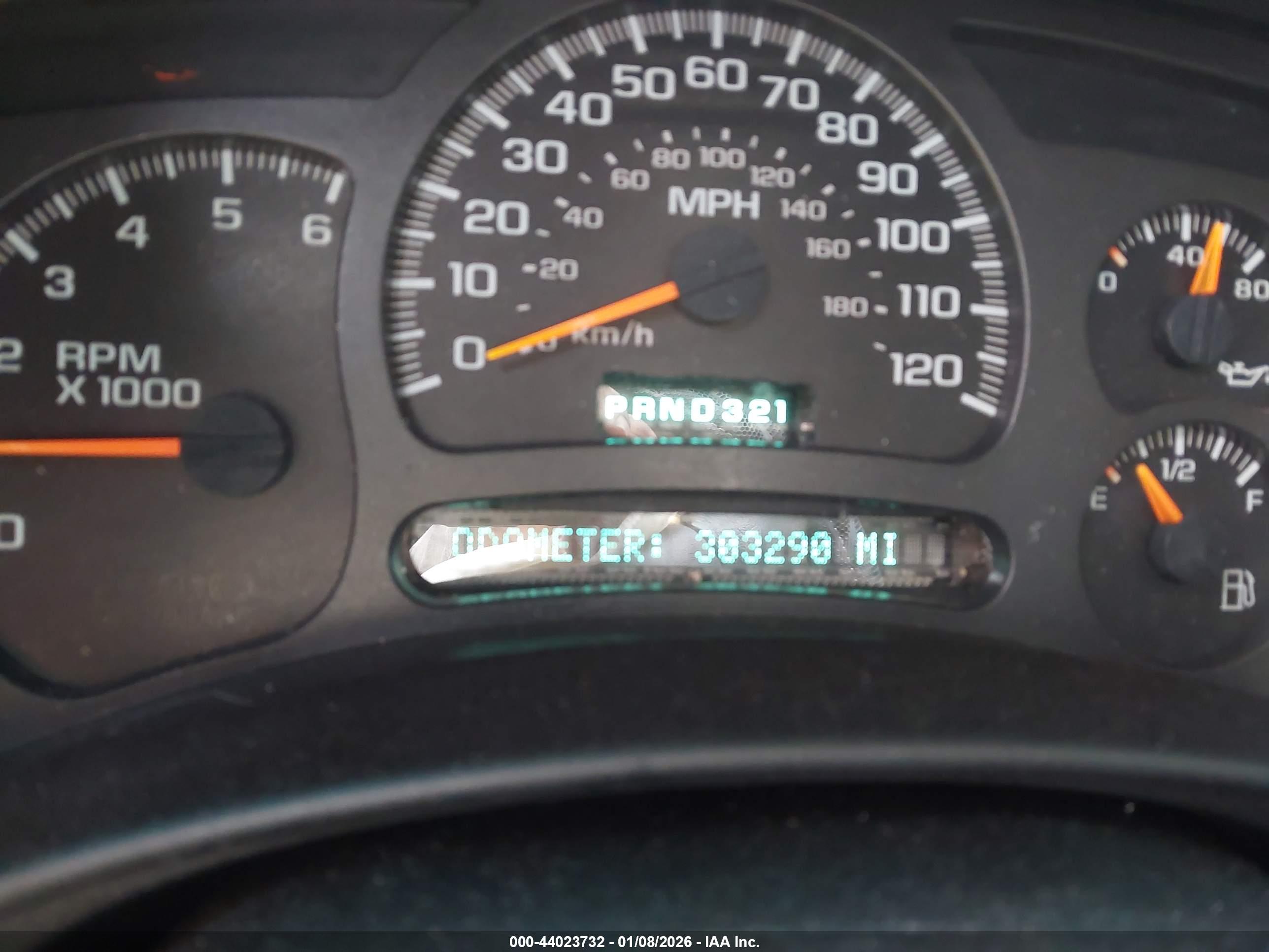 CHEVROLET SILVERADO image 7