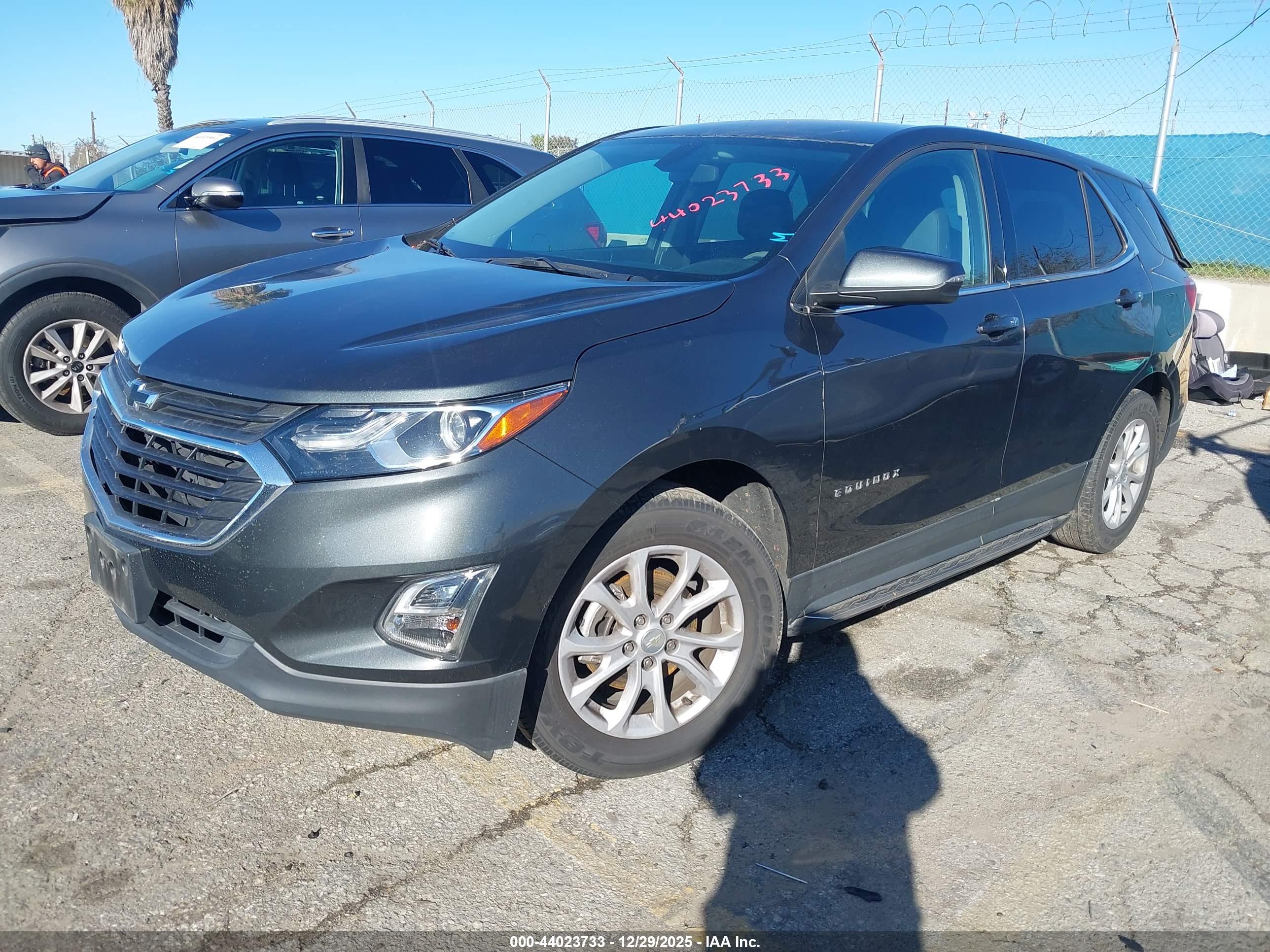 CHEVROLET EQUINOX image 2