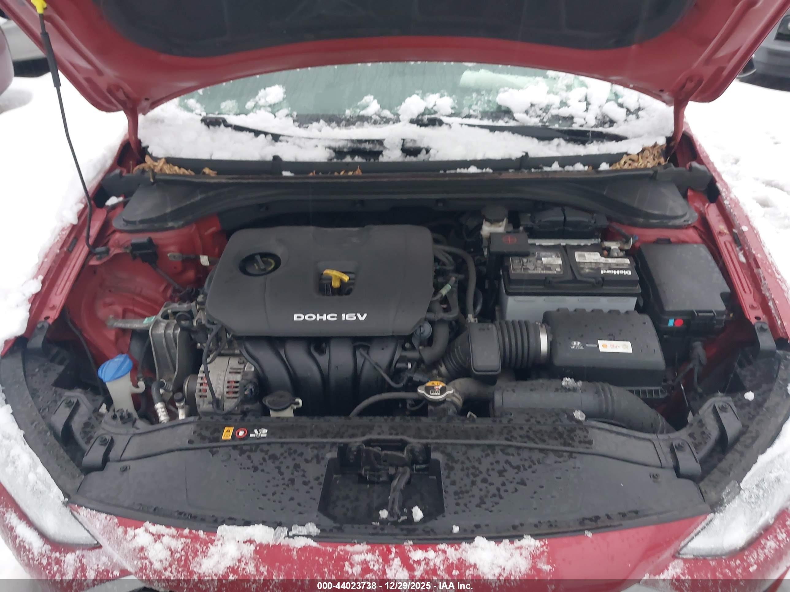 HYUNDAI ELANTRA image 10