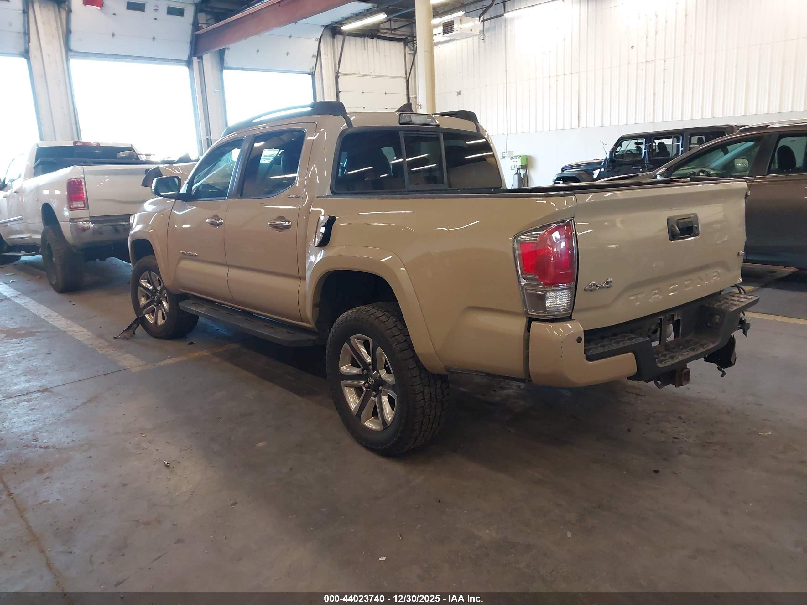 TOYOTA TACOMA image 3