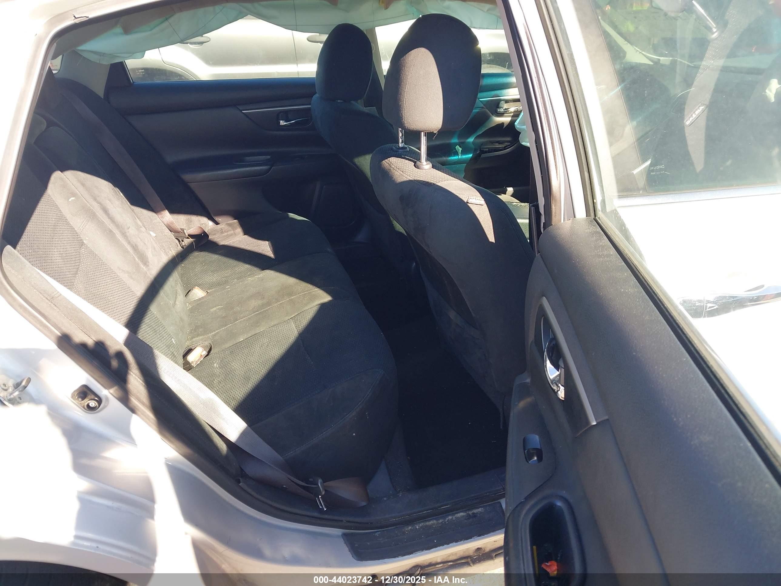 NISSAN ALTIMA image 8