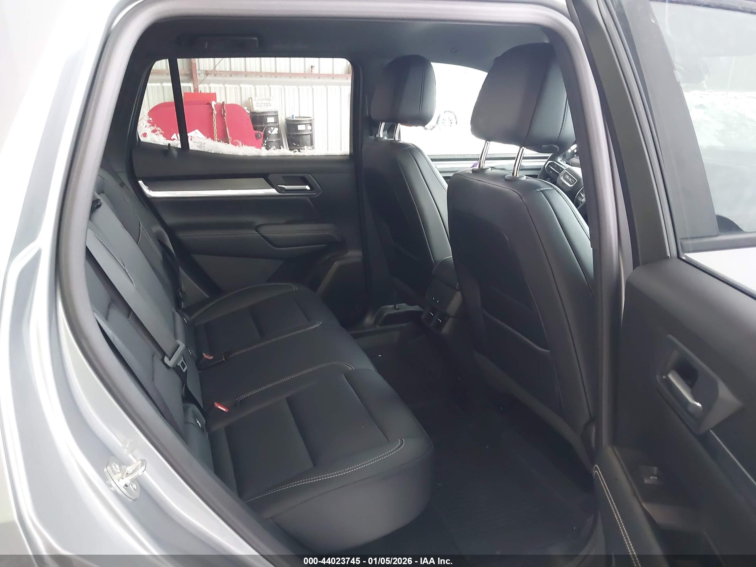GMC TERRAIN image 8