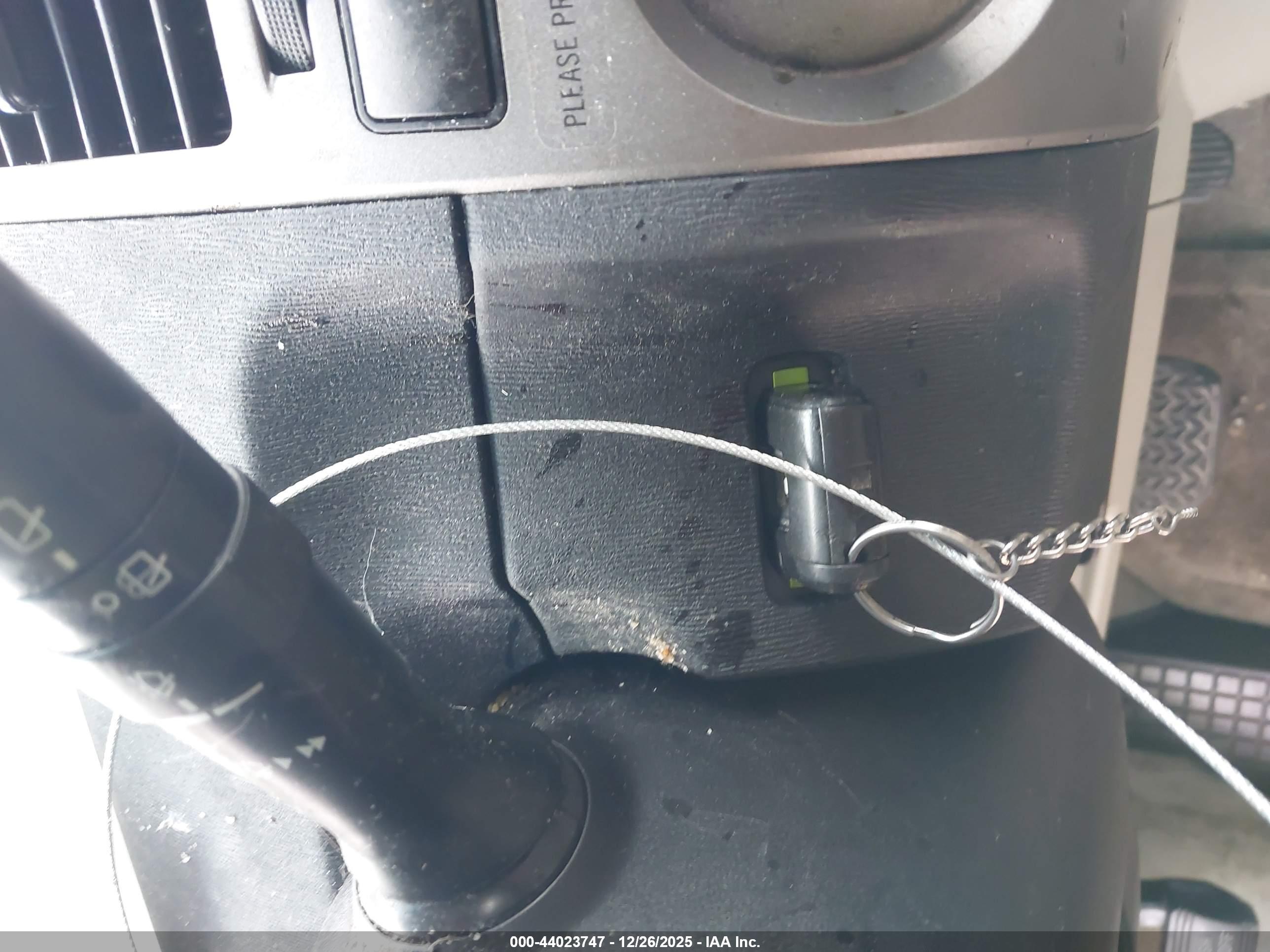 TOYOTA PRIUS image 11