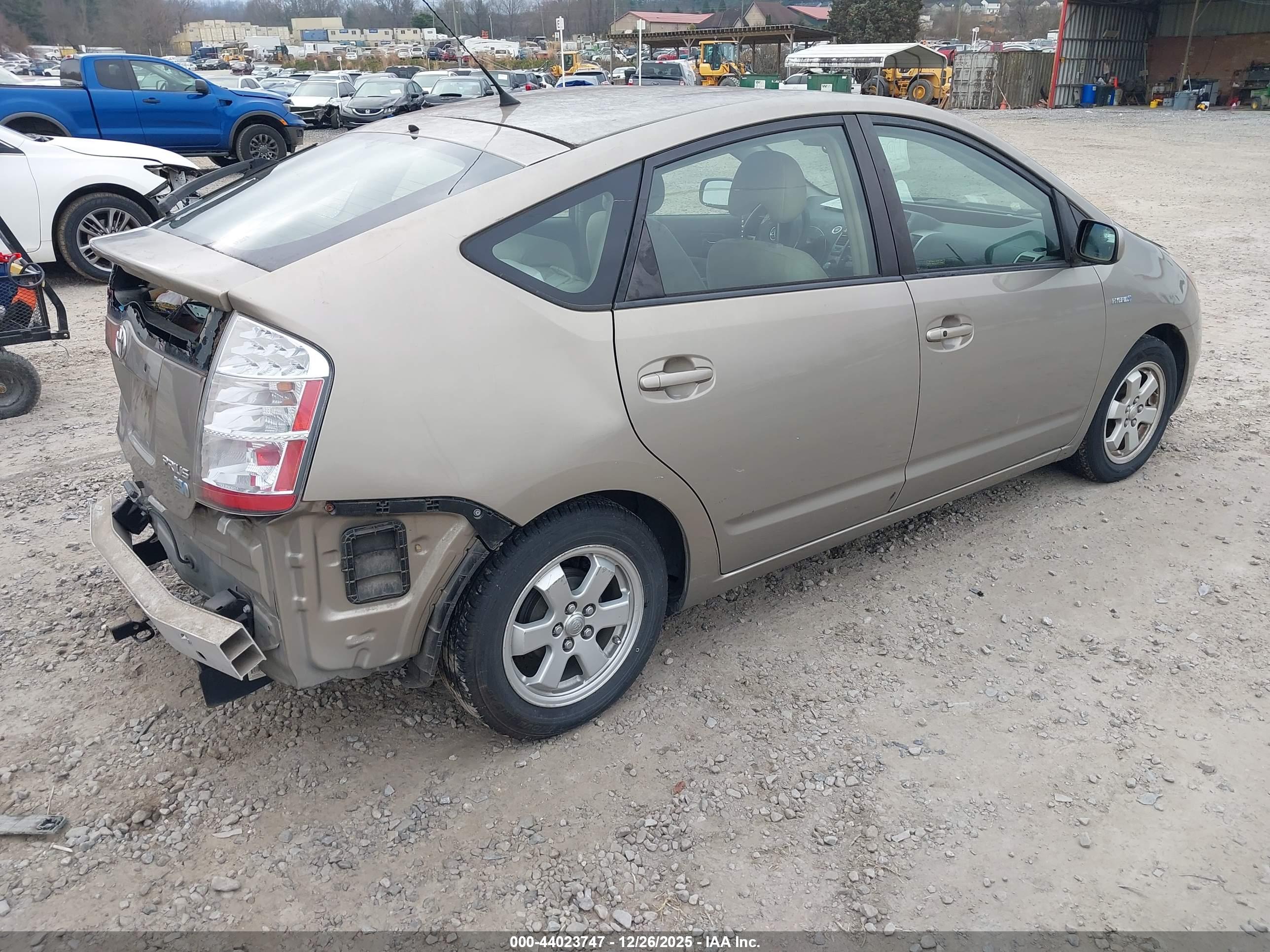 TOYOTA PRIUS image 4